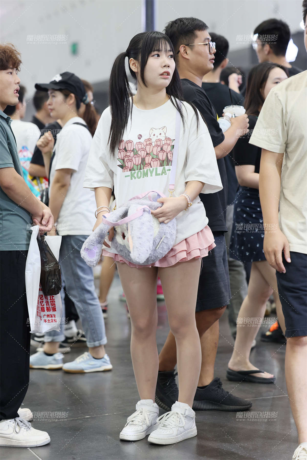 图片[2]-微胖妹妹的肉丝腿-日更街拍