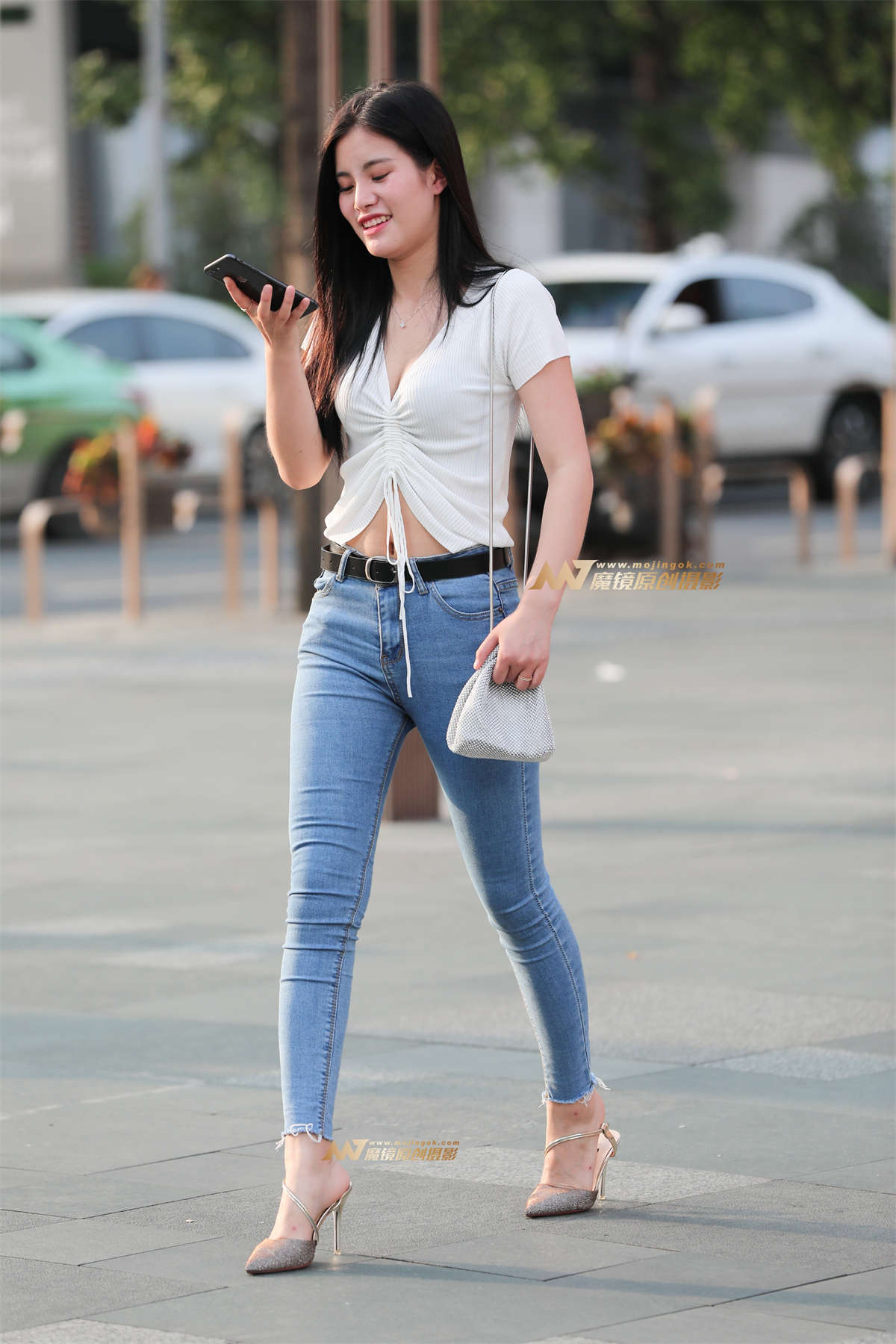 【辉辉赛贴】紧身牛仔裤mm-日更街拍
