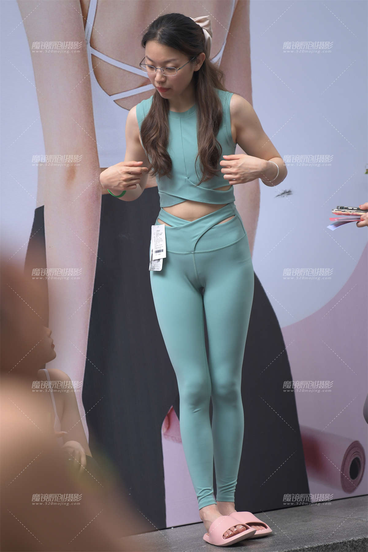 购买紧身裤体验舒适度-日更街拍