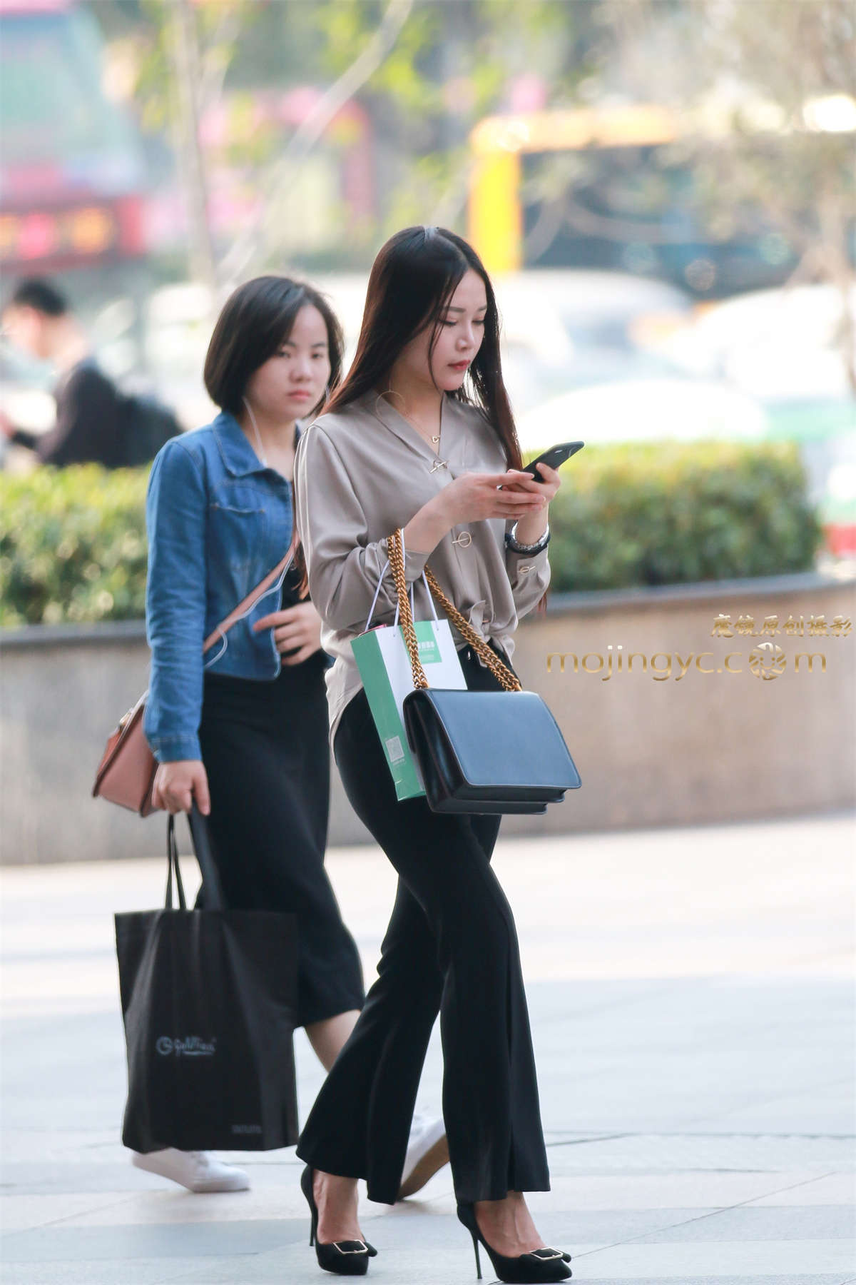 高跟喇叭裤-日更街拍