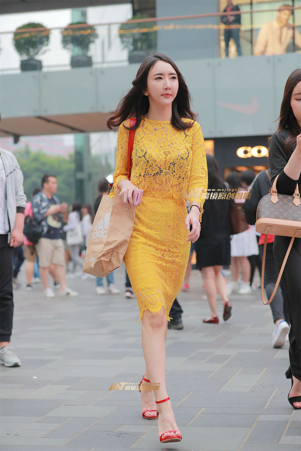 H26、惊艳的黄玫瑰-日更街拍