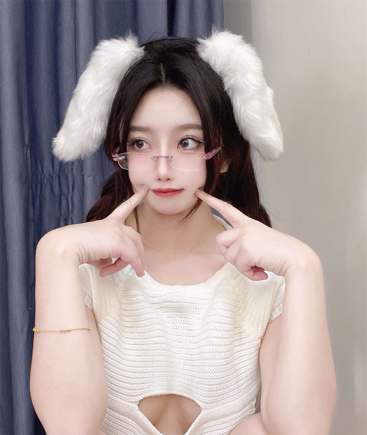 图片[2]-鬼畜瑶-毛衣小兔子-日更街拍