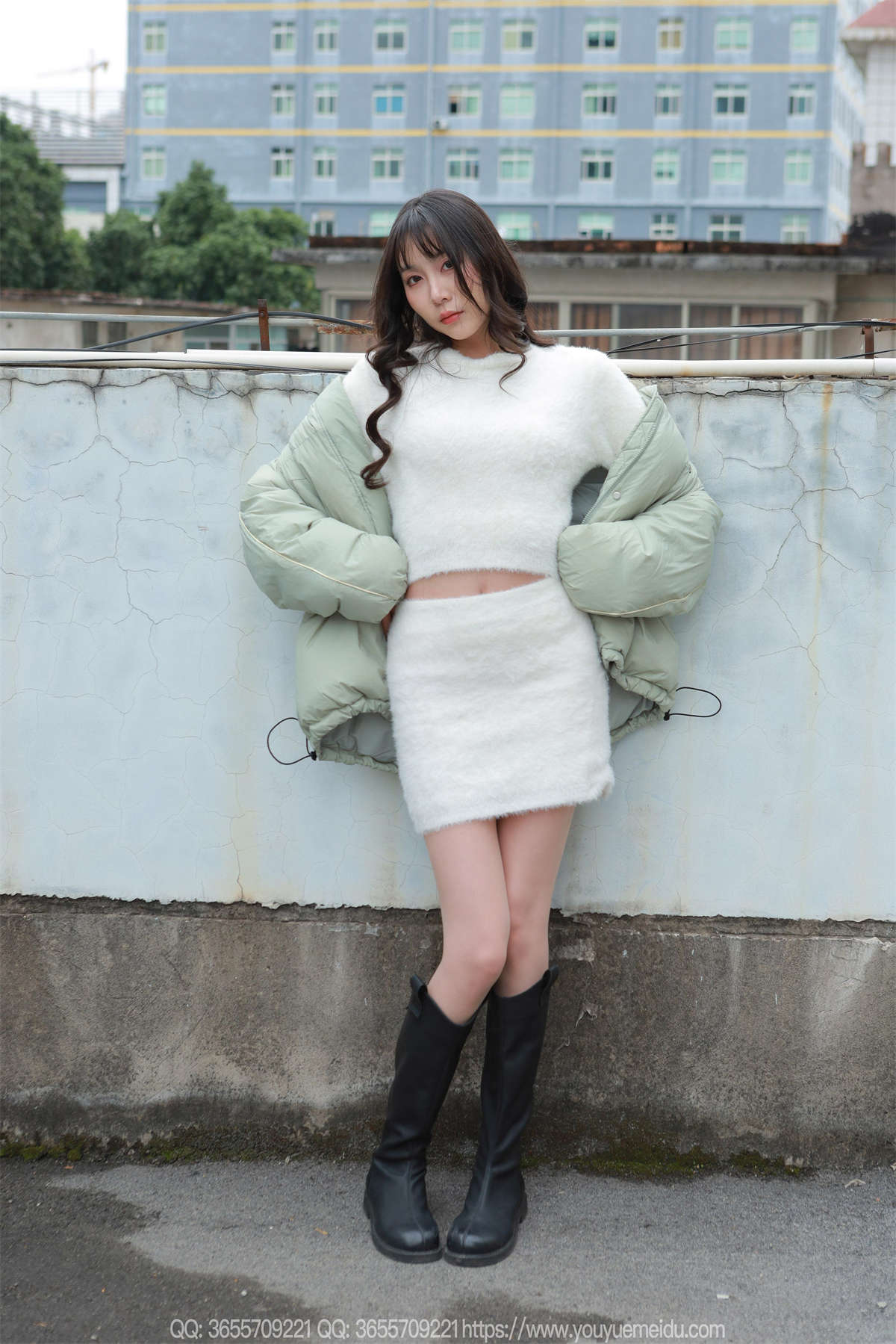 IESS异思趣向 2025.04.02 丝享家 2017：团团 长靴包臀裙（上）-日更街拍