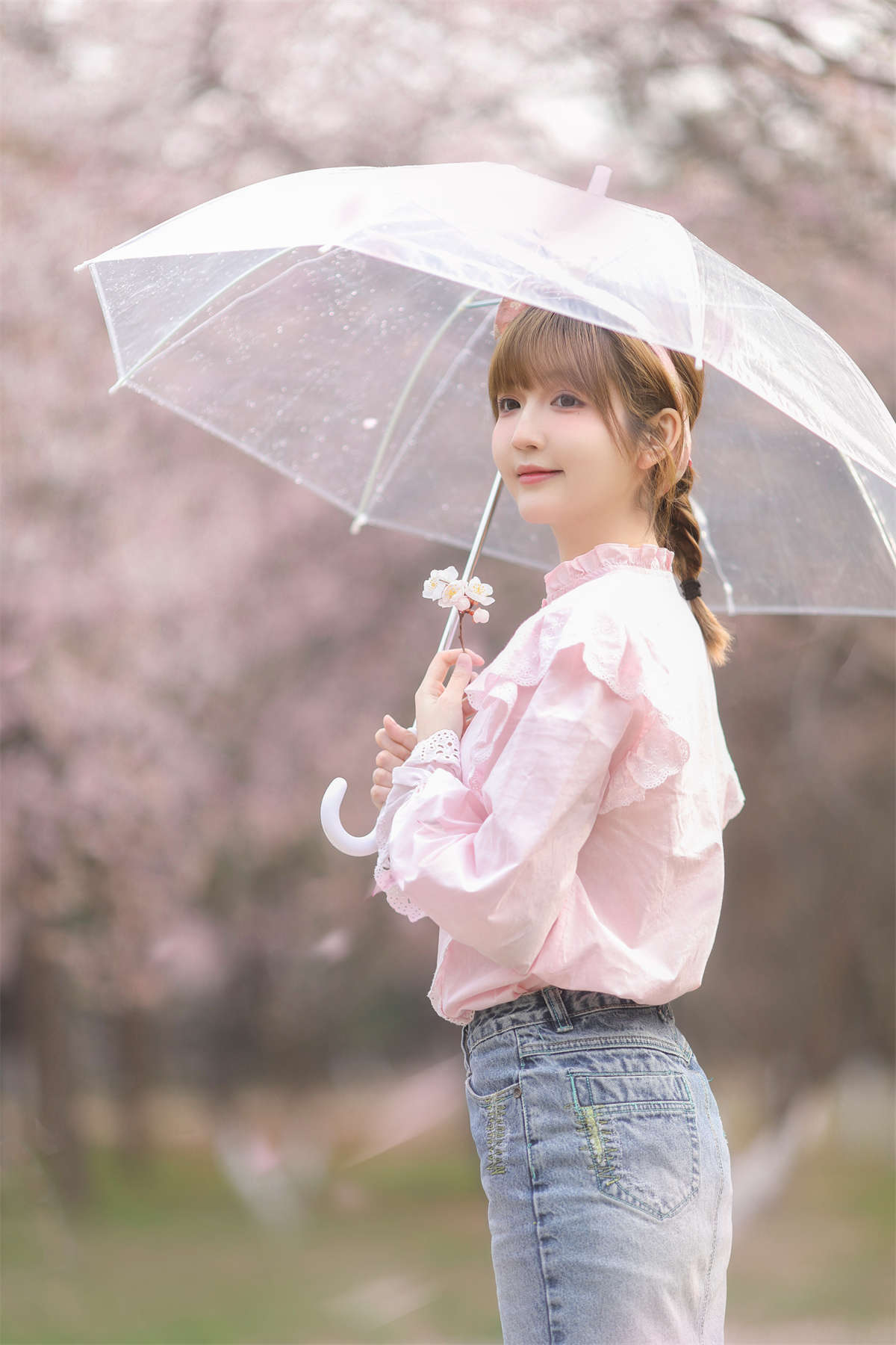 YITUYU艺图语 2024.05.05 桃粉奶油 金迪-Vivian-日更街拍