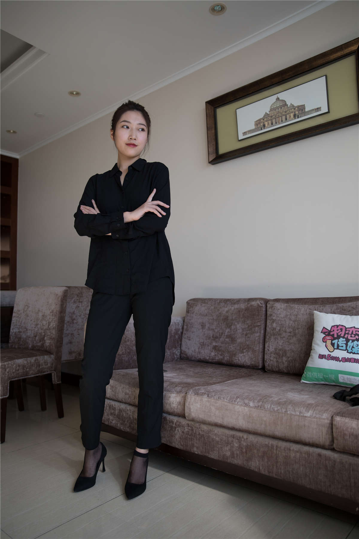 物恋传媒228期：雅梦-黑蔷薇之舞-日更街拍