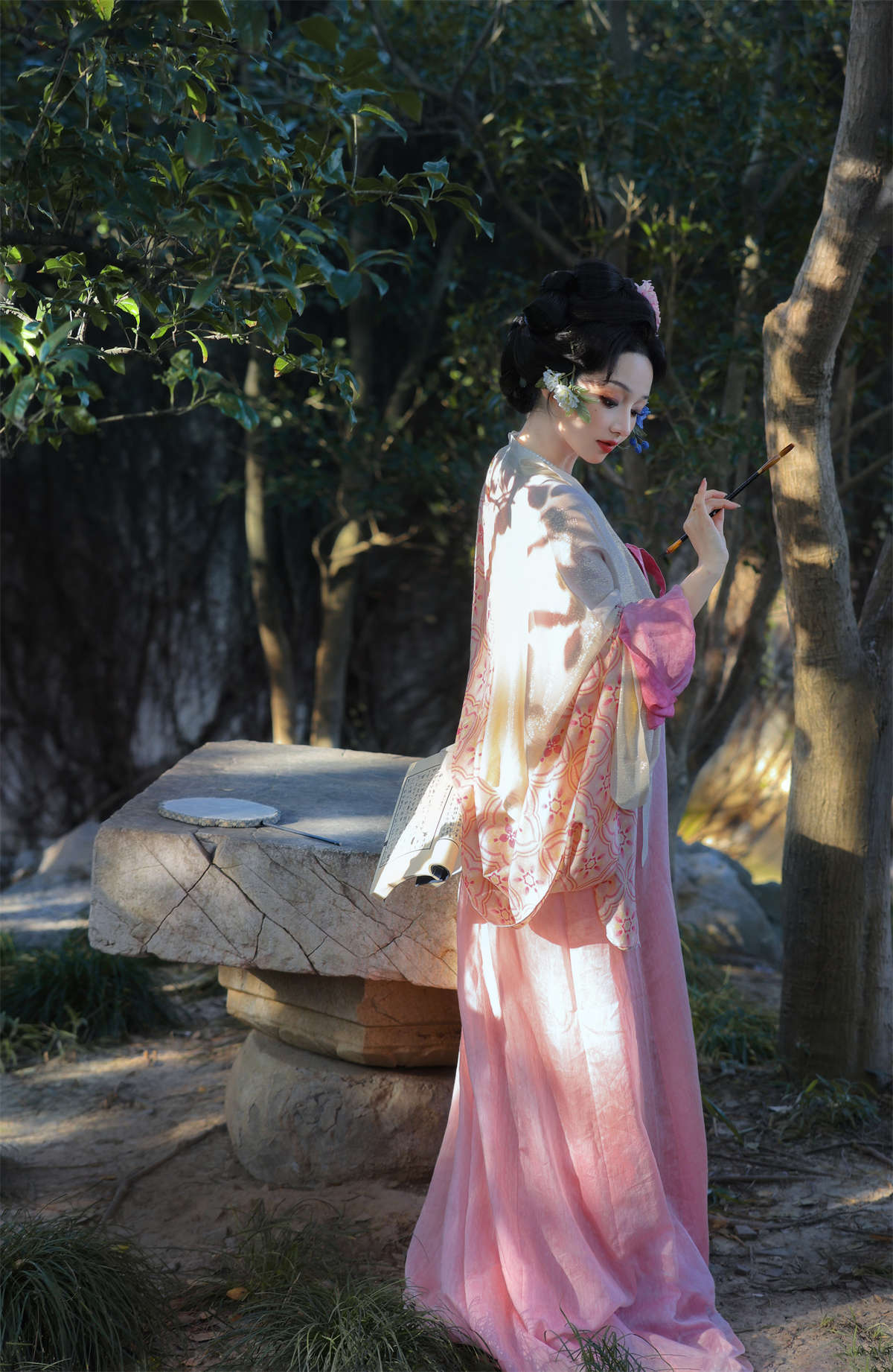 图片[2]-YITUYU艺图语 2025.03.30 春去秋来只盼闯入你的眼眸 猫猫猫阿姨-日更街拍