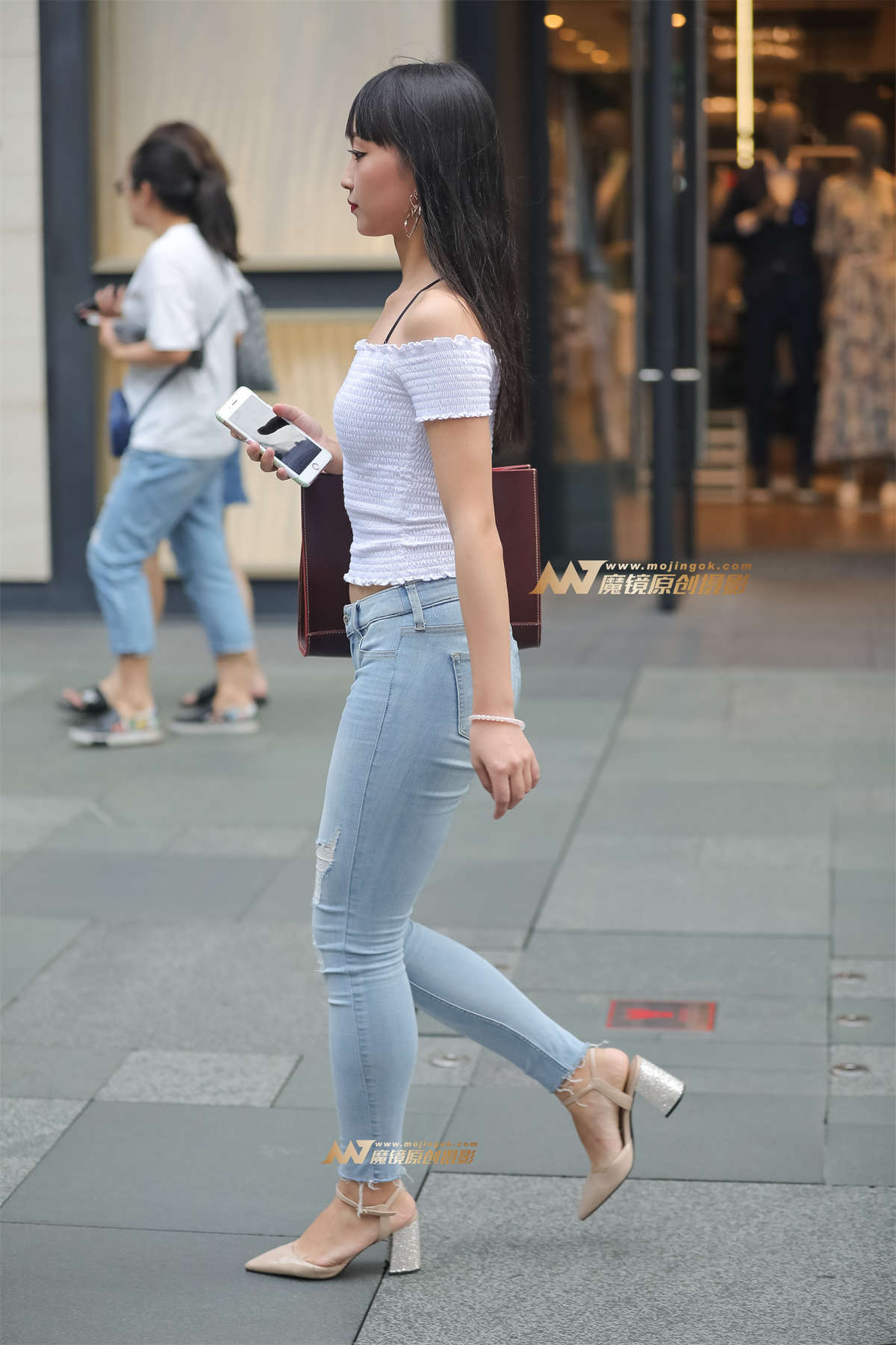 图片[2]-【凯恩赛帖】紧牛翘臀-日更街拍