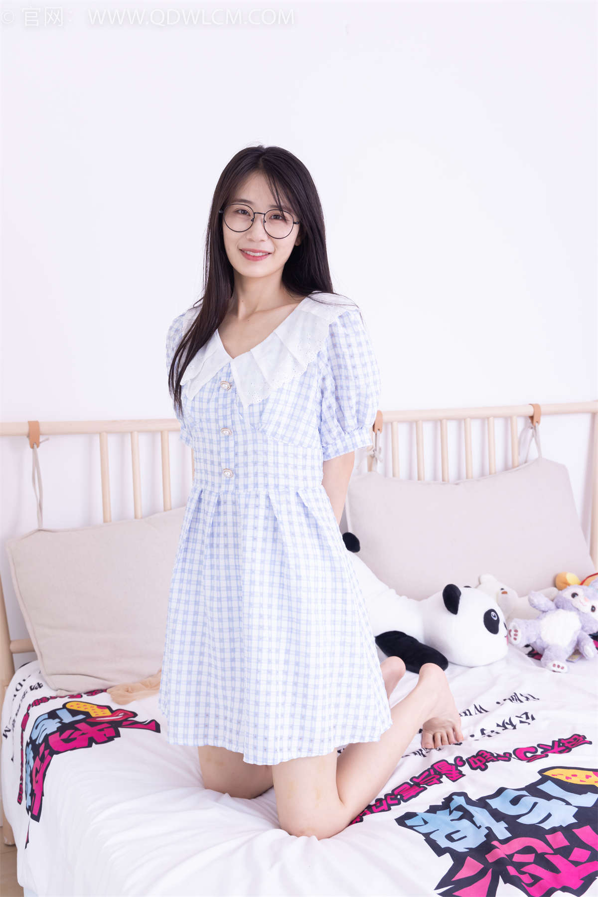 物恋传媒 NO.2356 菜菜-平底鞋、拖鞋、短肉丝（脚尖加固款）、裸足-日更街拍