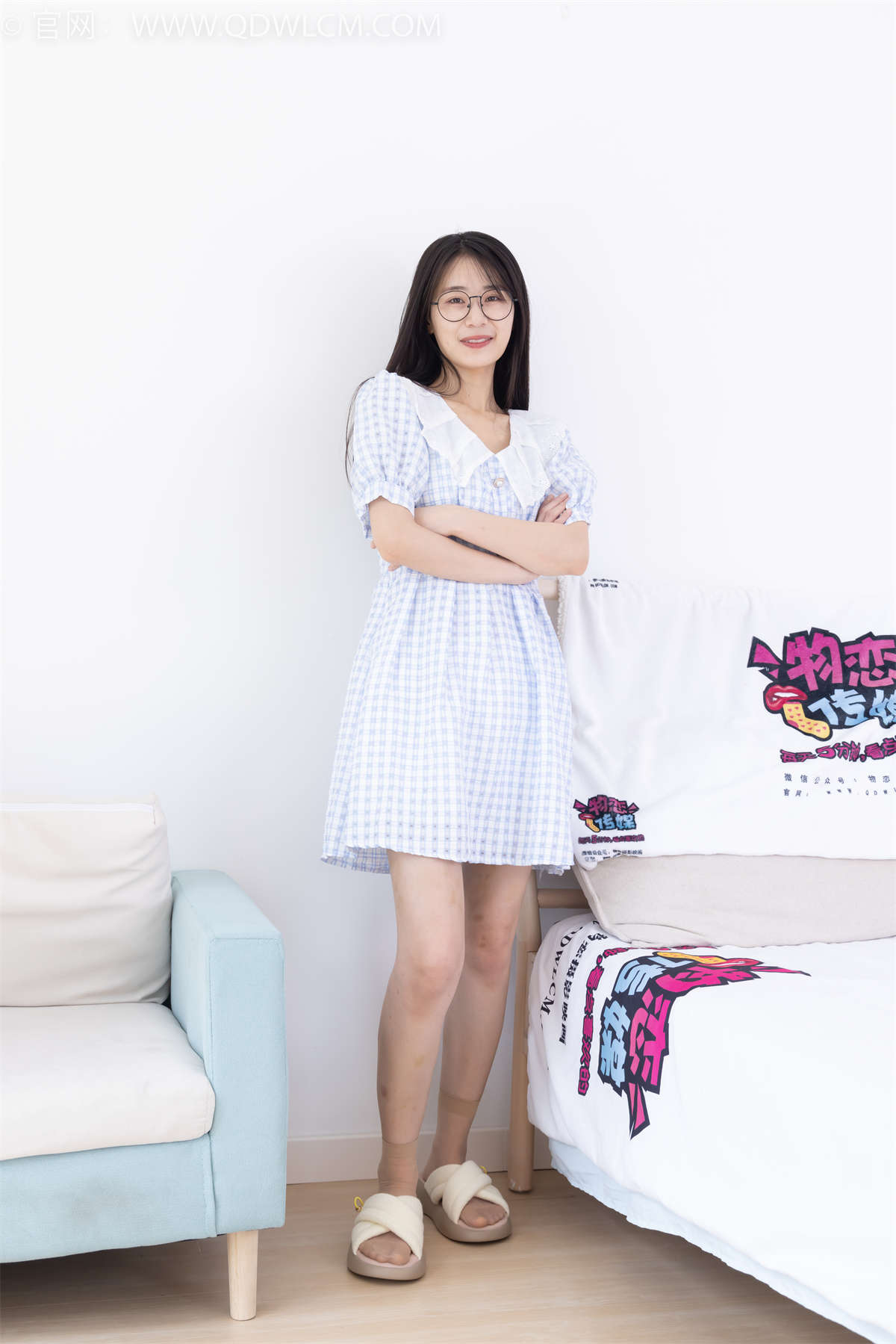 图片[2]-物恋传媒 NO.2356 菜菜-平底鞋、拖鞋、短肉丝（脚尖加固款）、裸足-日更街拍