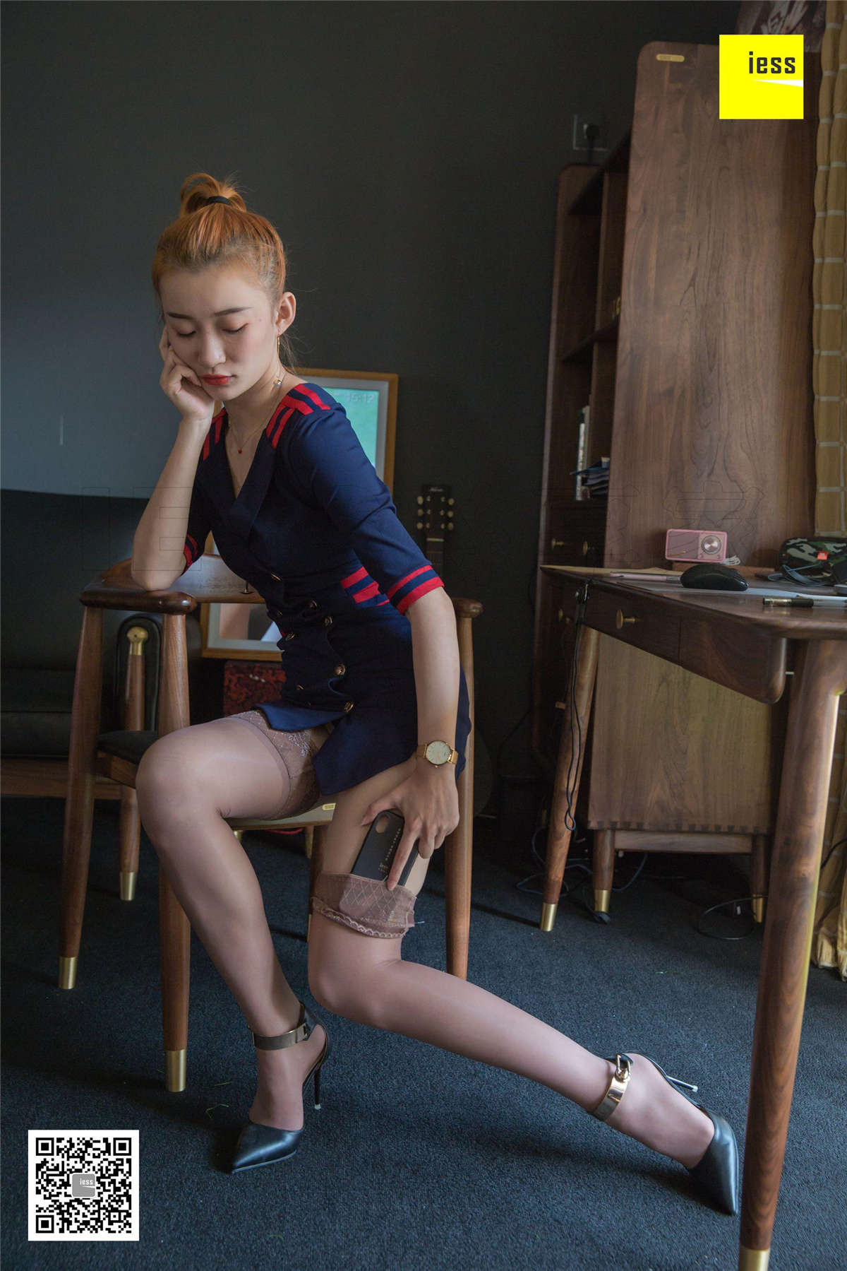 IESS异思趣向 丝享家367期：秋秋手机壳炫富摔秋秋-日更街拍