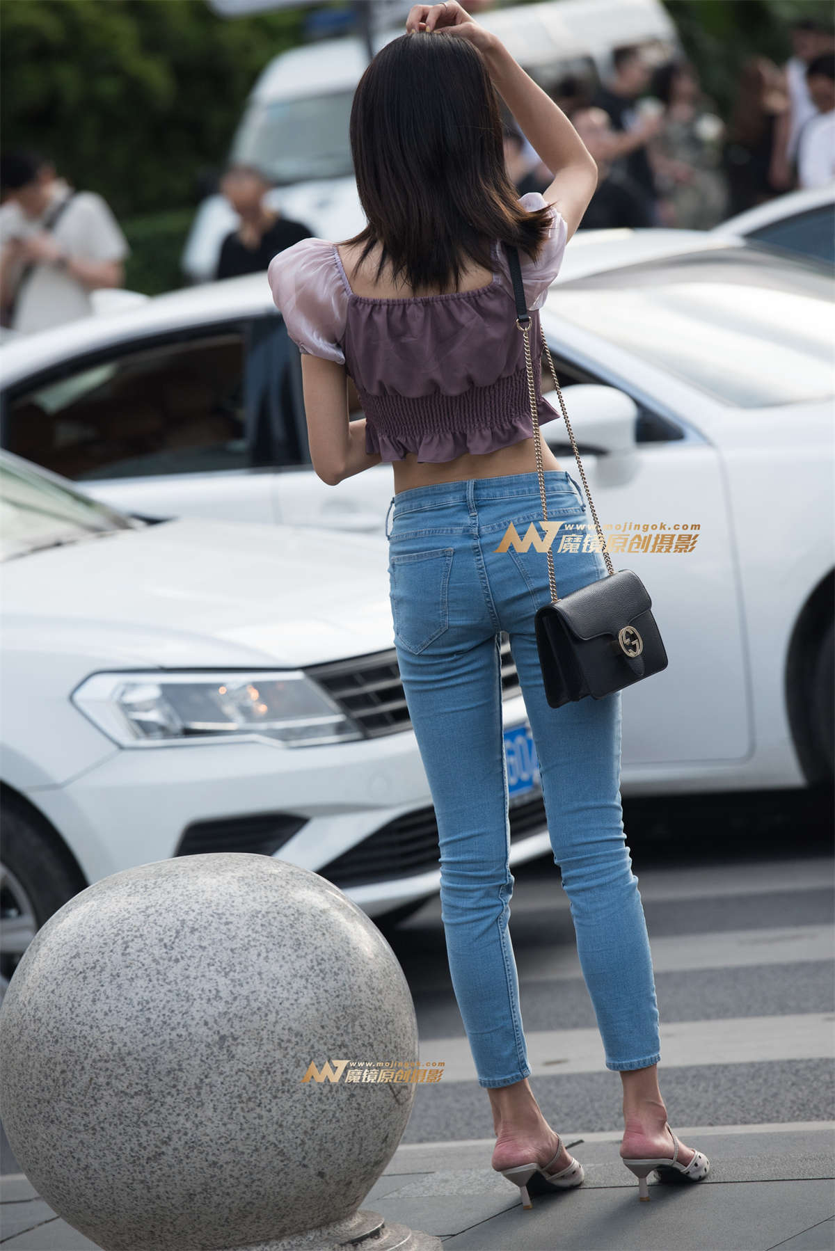 图片[2]-去星巴克的小姐姐-日更街拍