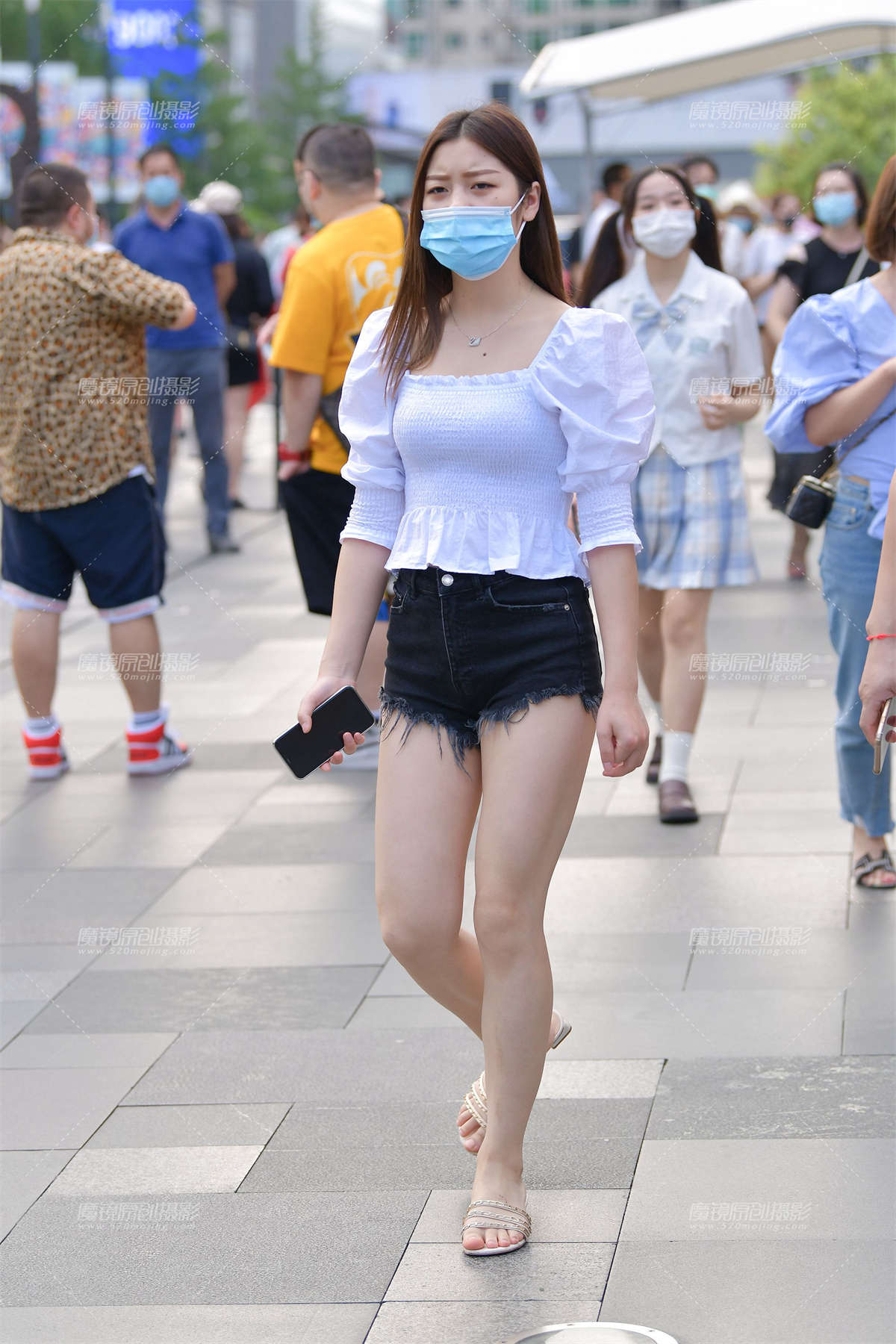 黑色热裤大白腿-日更街拍