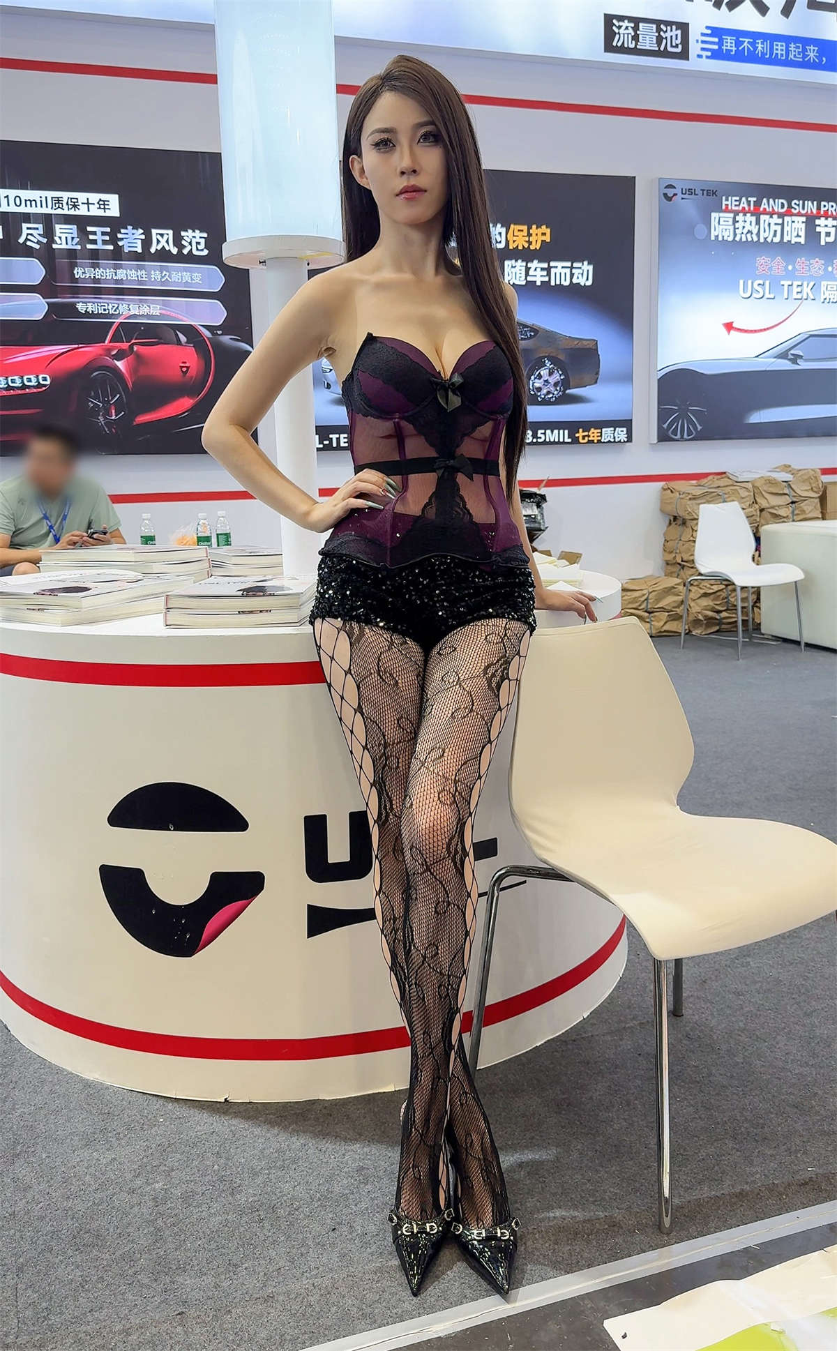 ZZ性感黑网袜美女（视频版）-日更街拍