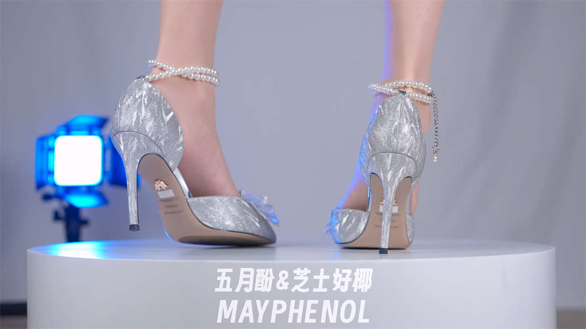 图片[2]-芝士好椰 是水晶花嫁高跟鞋呀！-日更街拍