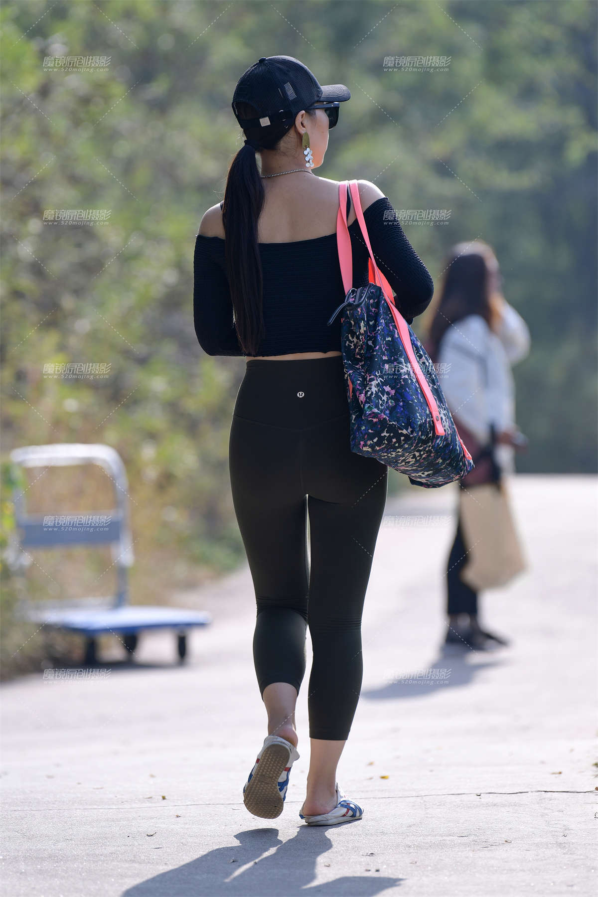 图片[2]-第1556篇★瑜伽紧身美女★-日更街拍