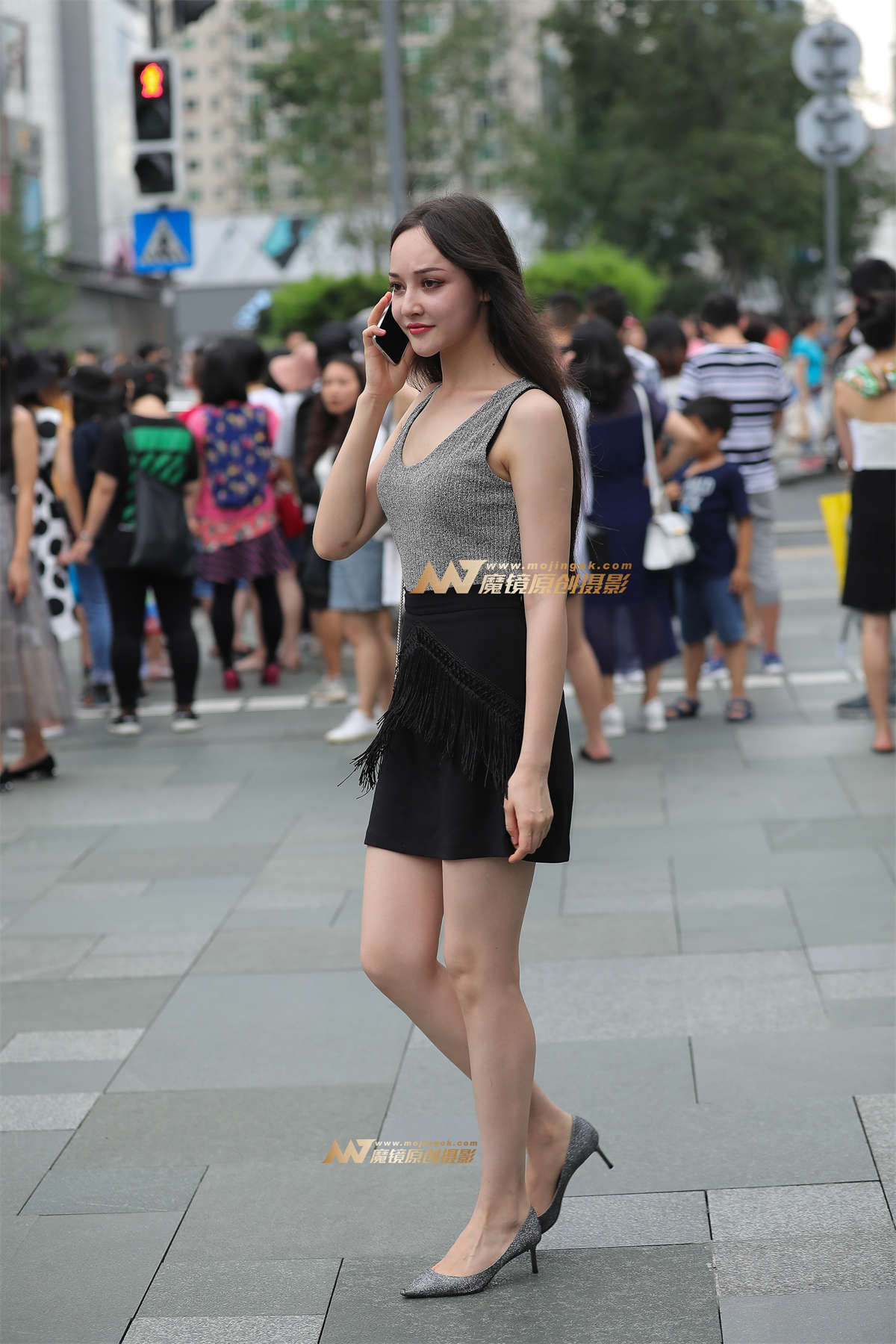 【凯恩赛帖】白白净净的漂亮女孩-日更街拍