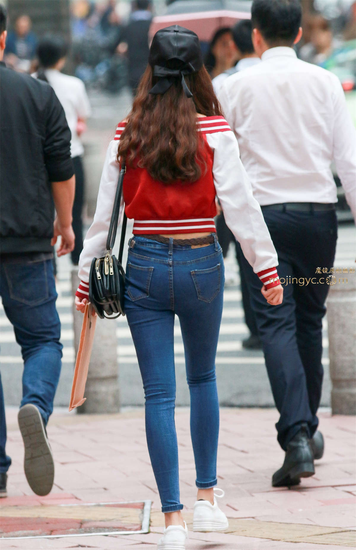 图片[2]-紧牛小萝莉-日更街拍