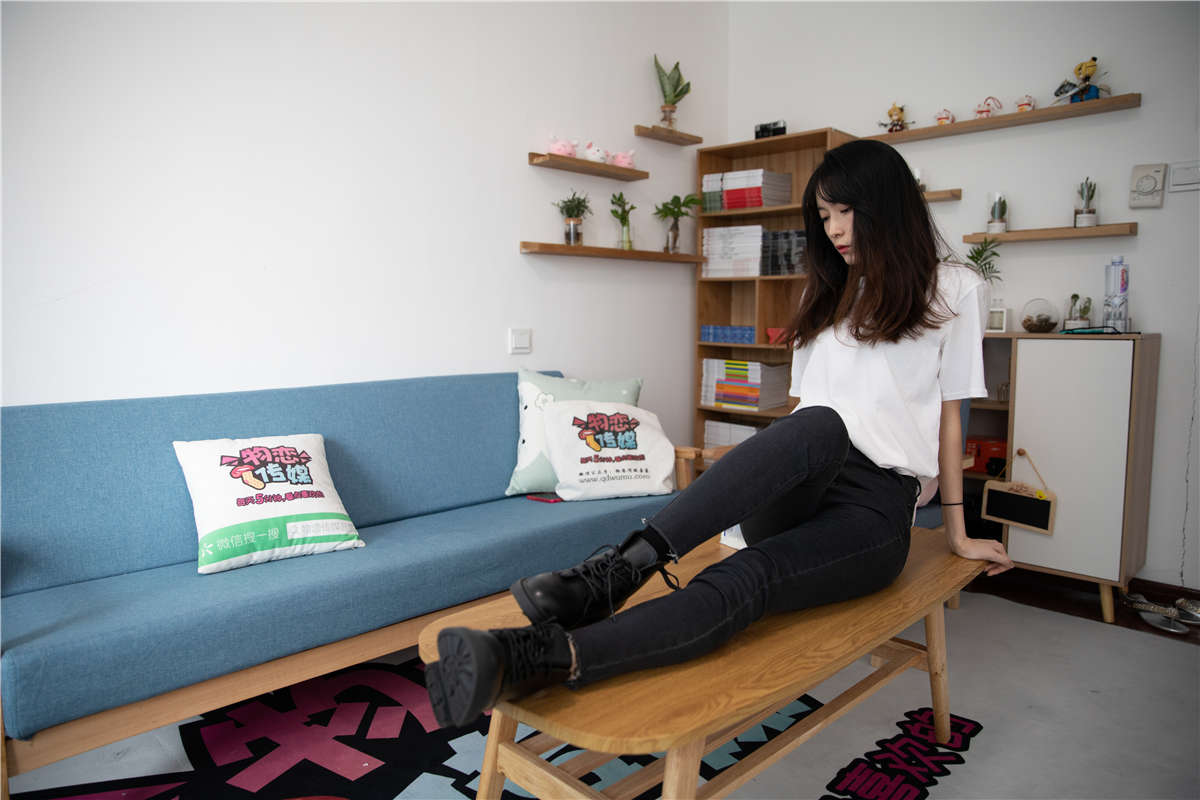 物恋传媒 NO.604 猫耳-风里的四季-日更街拍