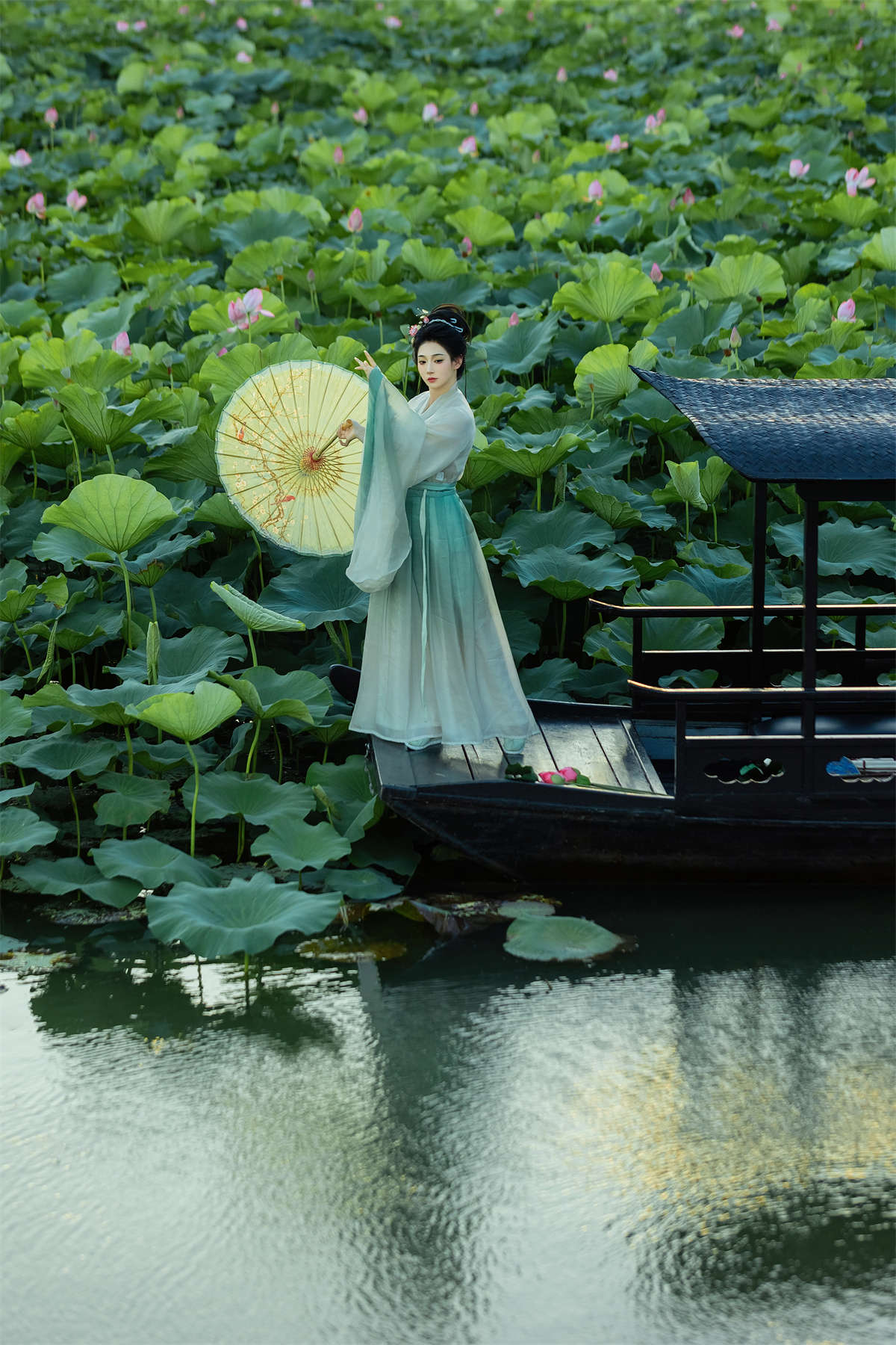 YITUYU艺图语 2024.09.25 如梦令 辣兔头-日更街拍