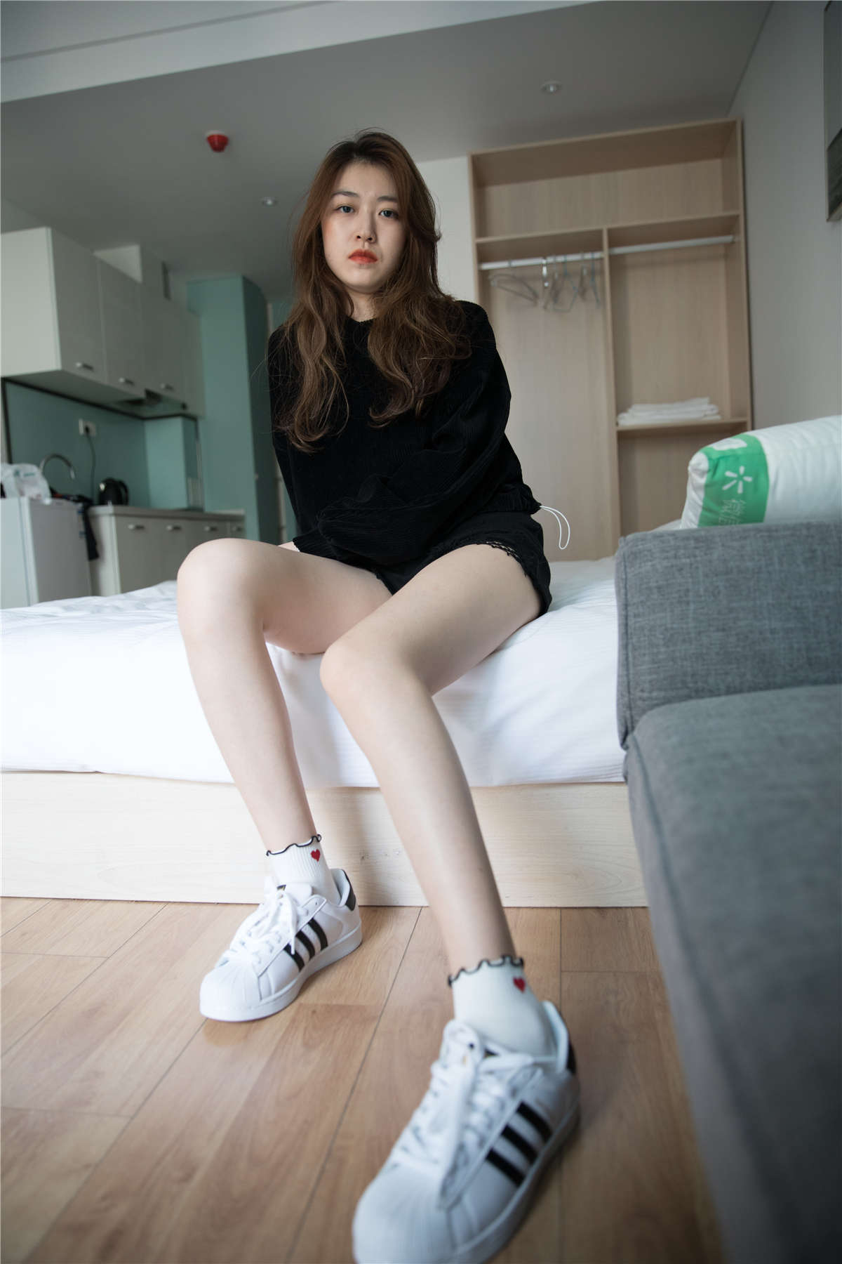 物恋传媒230期：佳琪-一袭青丝绕指柔-日更街拍