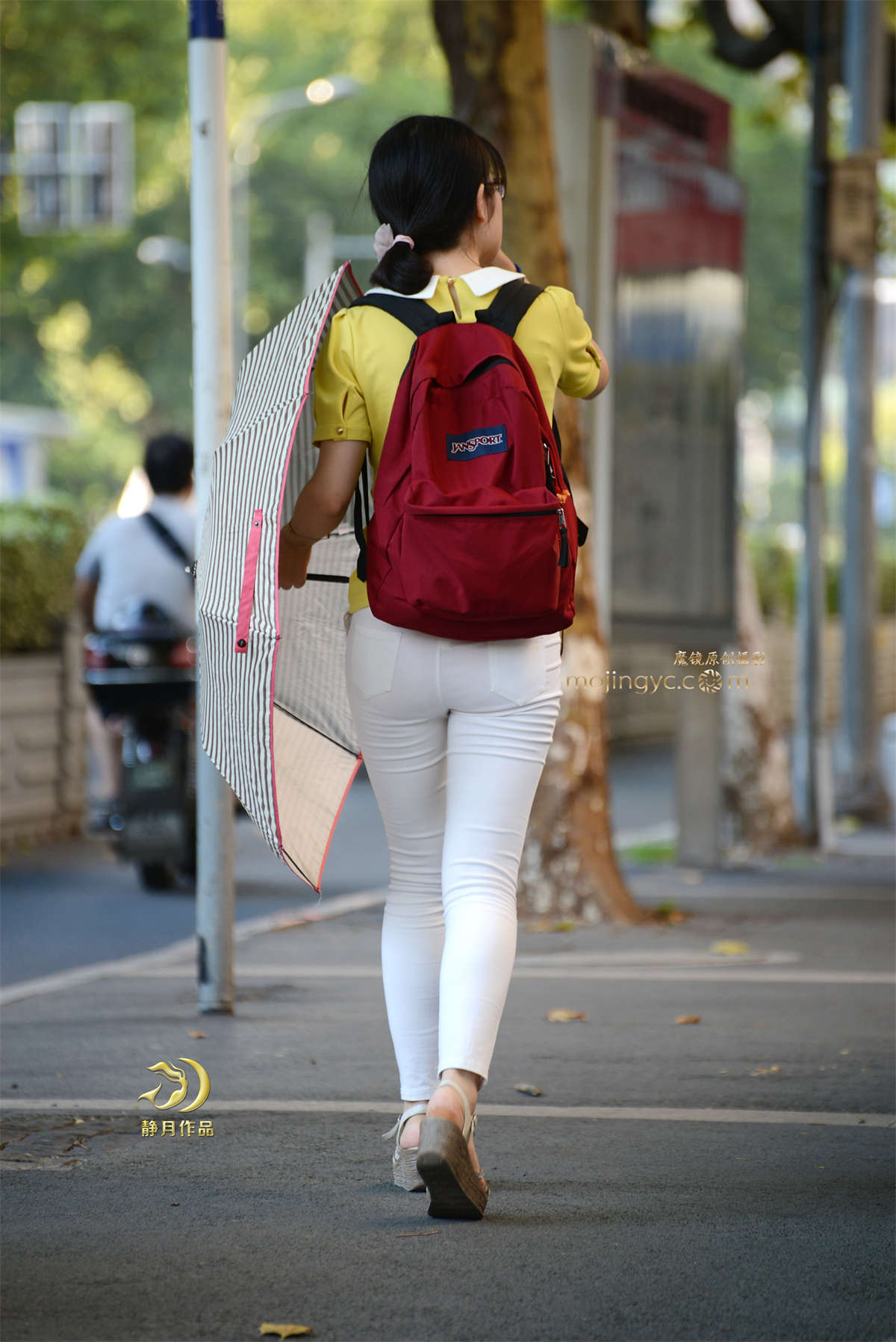 白裤小妹圆圆的臀（13P）-日更街拍