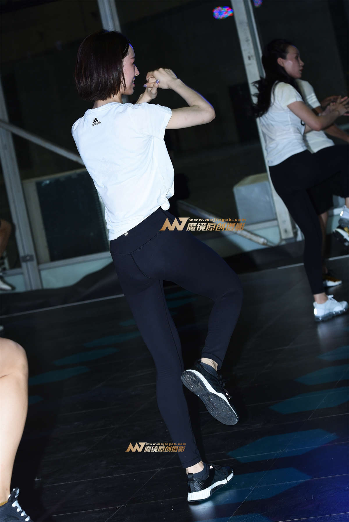 图片[2]-【咔喳赛贴】动感健身操-日更街拍