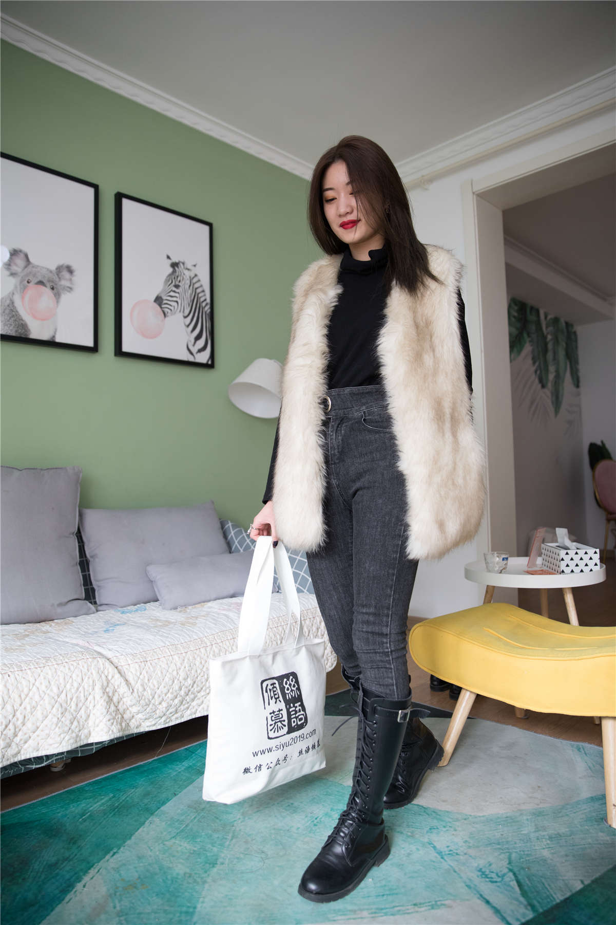 物恋传媒323期：言言-一梦千年-日更街拍