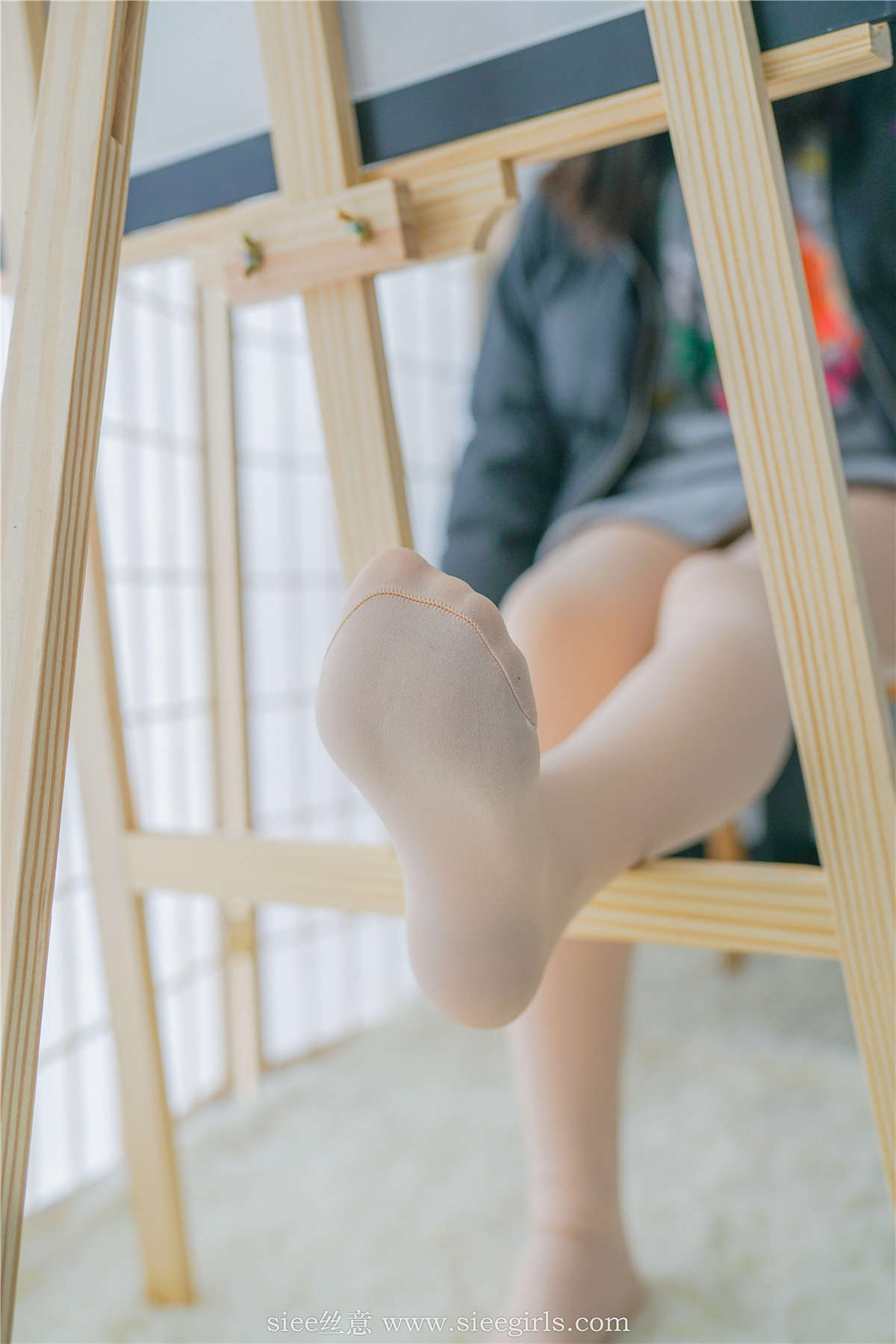 图片[2]-SIEE丝意 NO.405 含含 简单的幸福-日更街拍