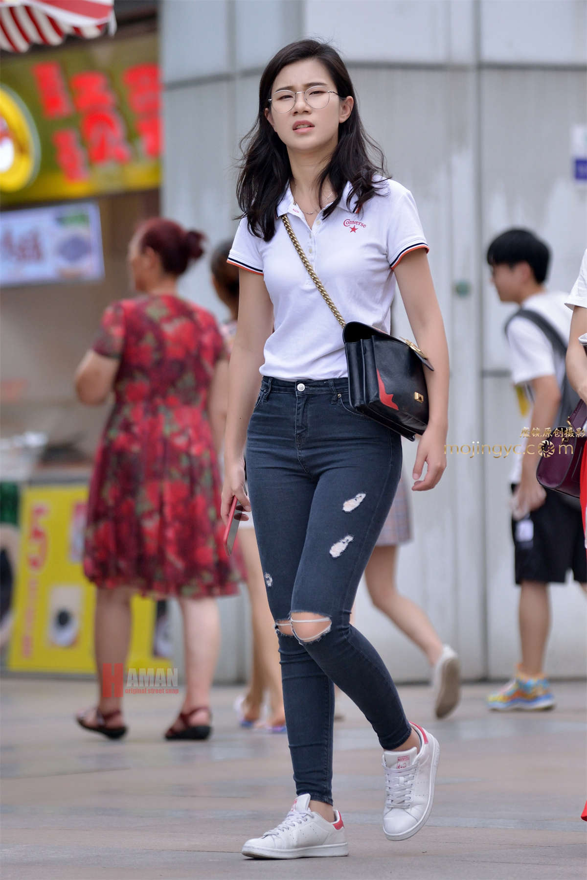 紧裤少妇街拍-日更街拍