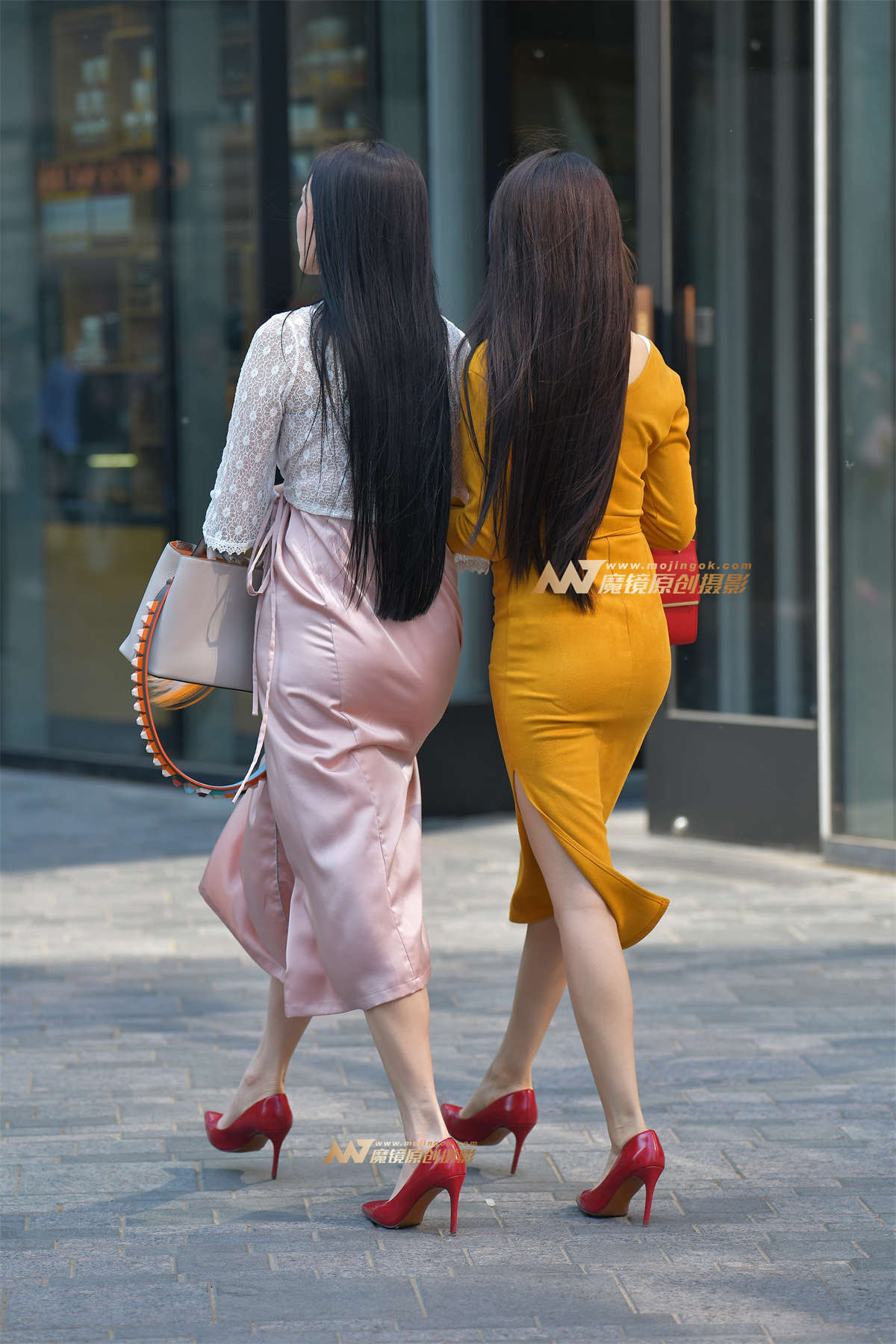 图片[2]-【红石赛贴】天生丽质绝妙红高跟双女-日更街拍