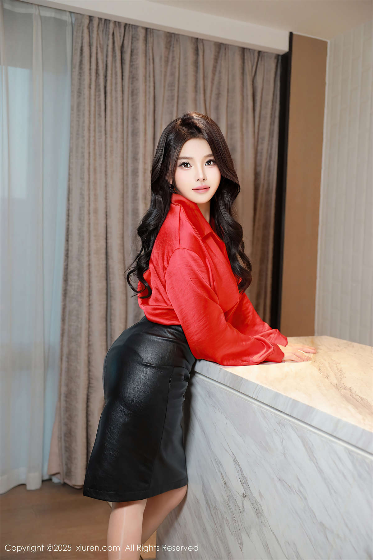 图片[2]-Xiuren秀人网 2025.04.11 NO.10138 麦田-日更街拍