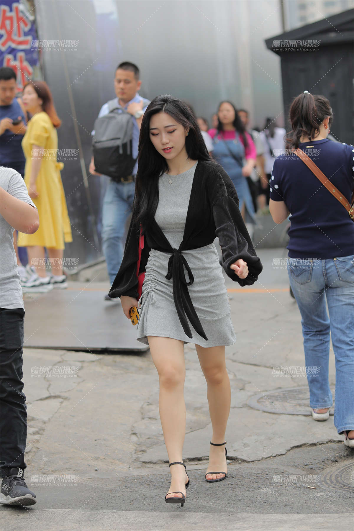 大大的眼睛 洁白的牙齿-日更街拍