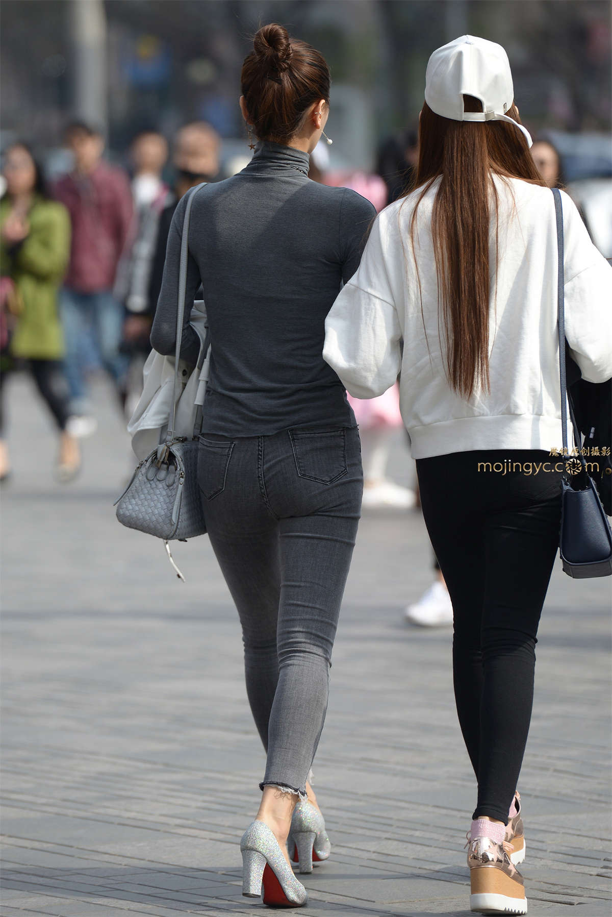 图片[2]-胸型很好-日更街拍