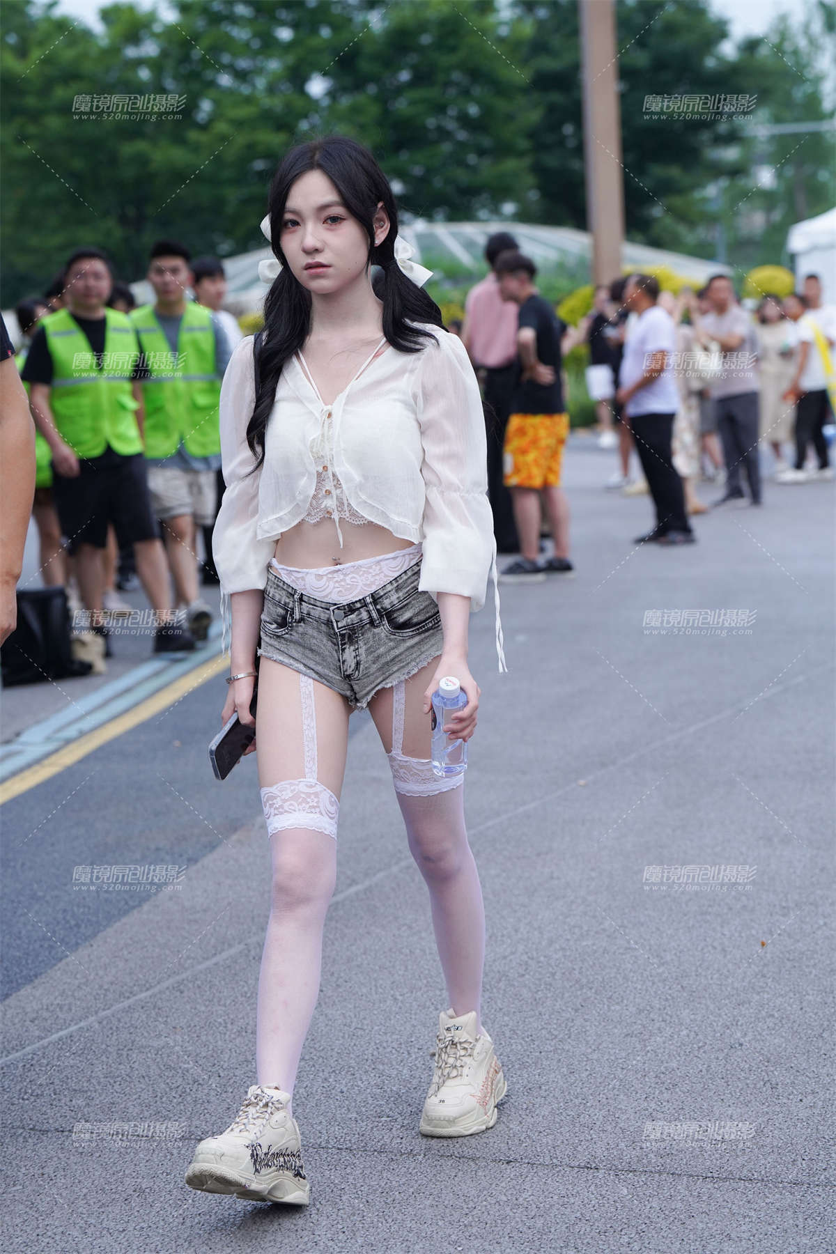 超短热裤吊带-日更街拍