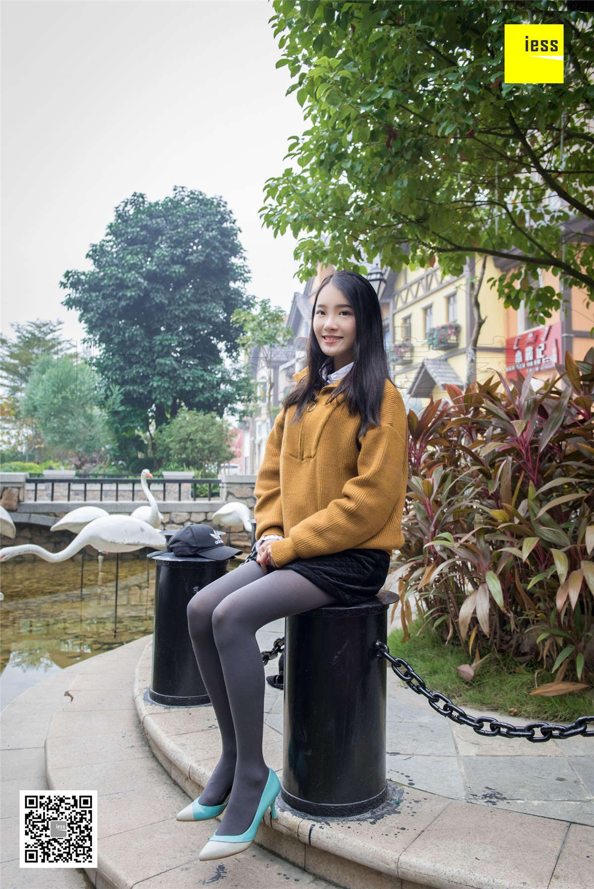 图片[2]-IESS异思趣向 丝享家201期：厚灰丝与蓝色高跟婉萍-日更街拍