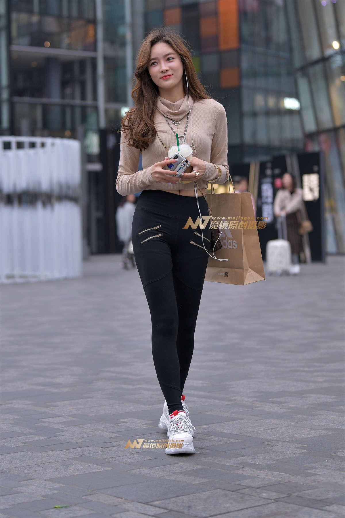 【红石赛帖】好妩媚的美女-日更街拍