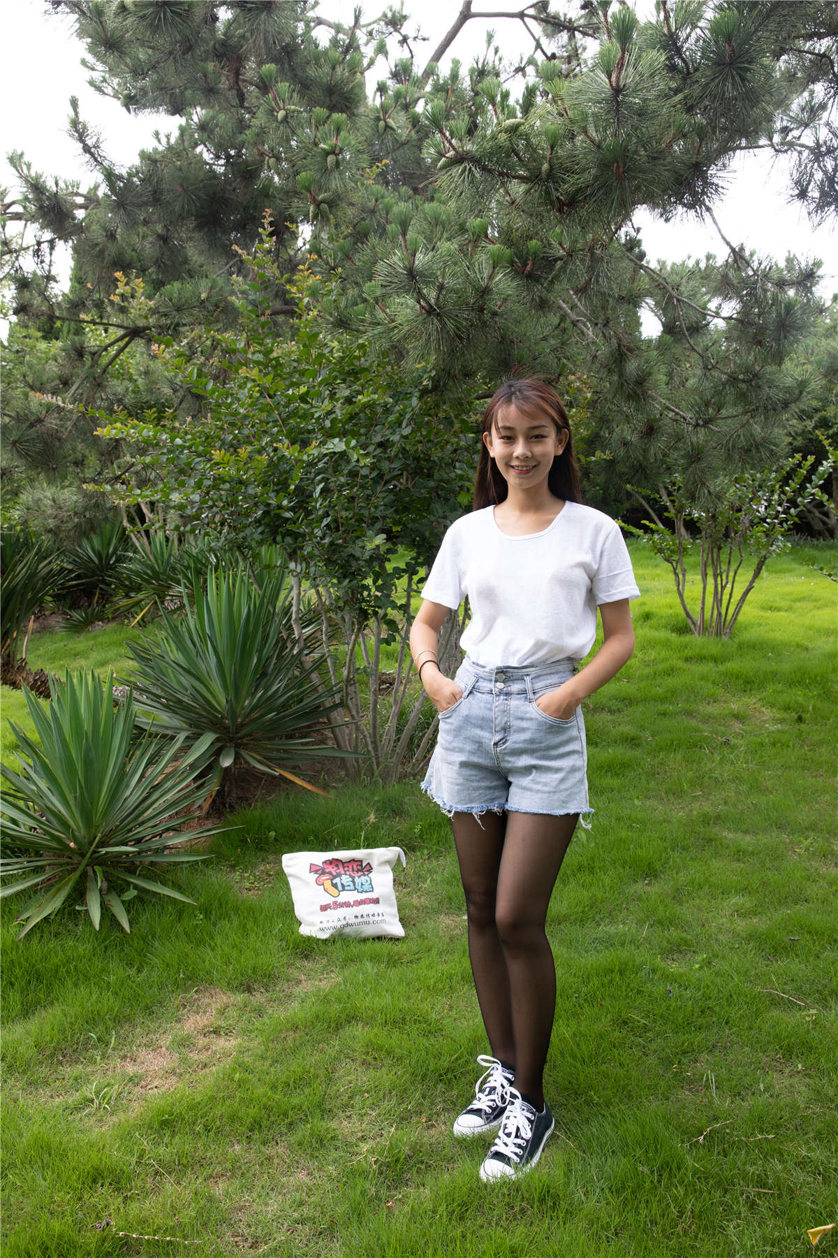 图片[2]-物恋传媒492期：岚岚-剪窗思绪-日更街拍