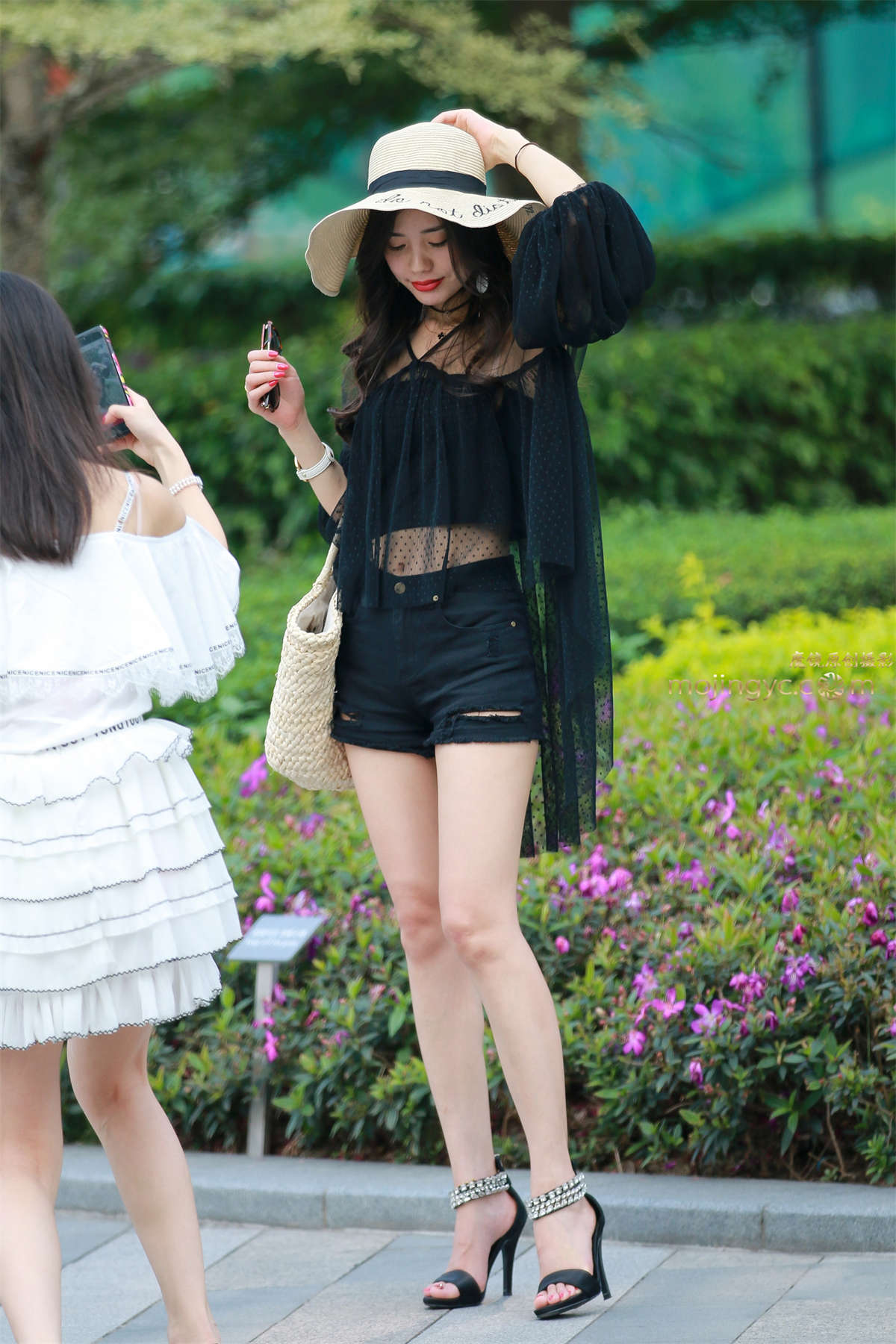 图片[2]-蕾丝露肩-日更街拍