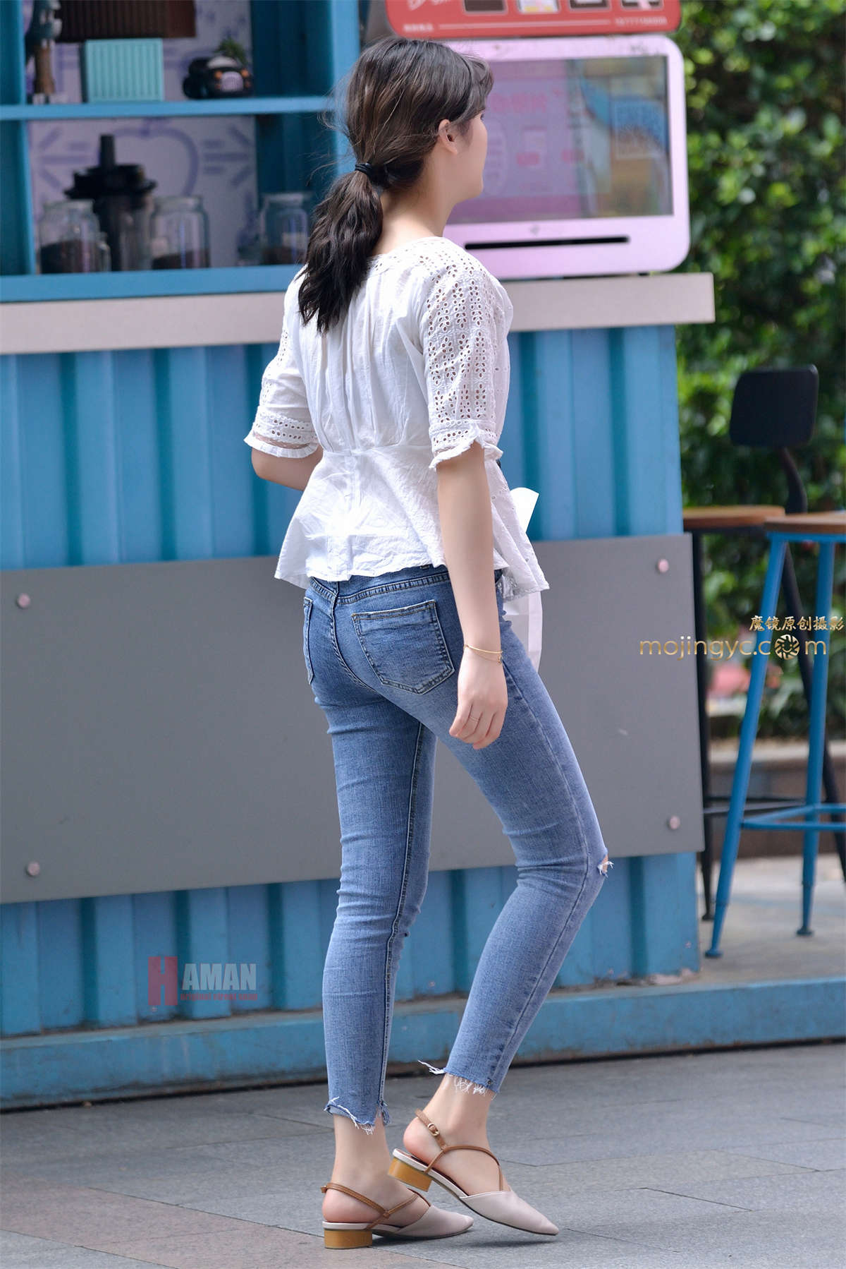 图片[2]-蓝牛牛仔紧身街拍-日更街拍