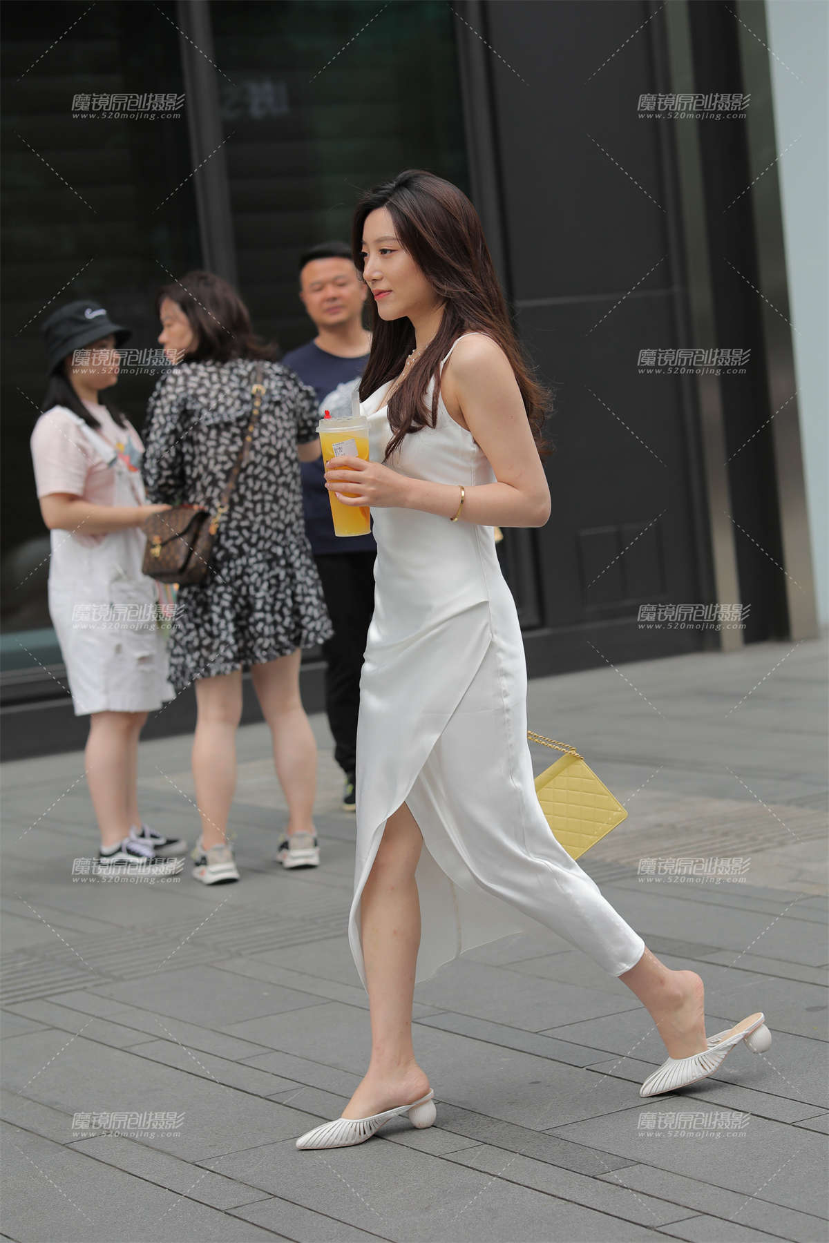 【凯恩赛贴】吊带裙 夏季所有幻想的开始-日更街拍