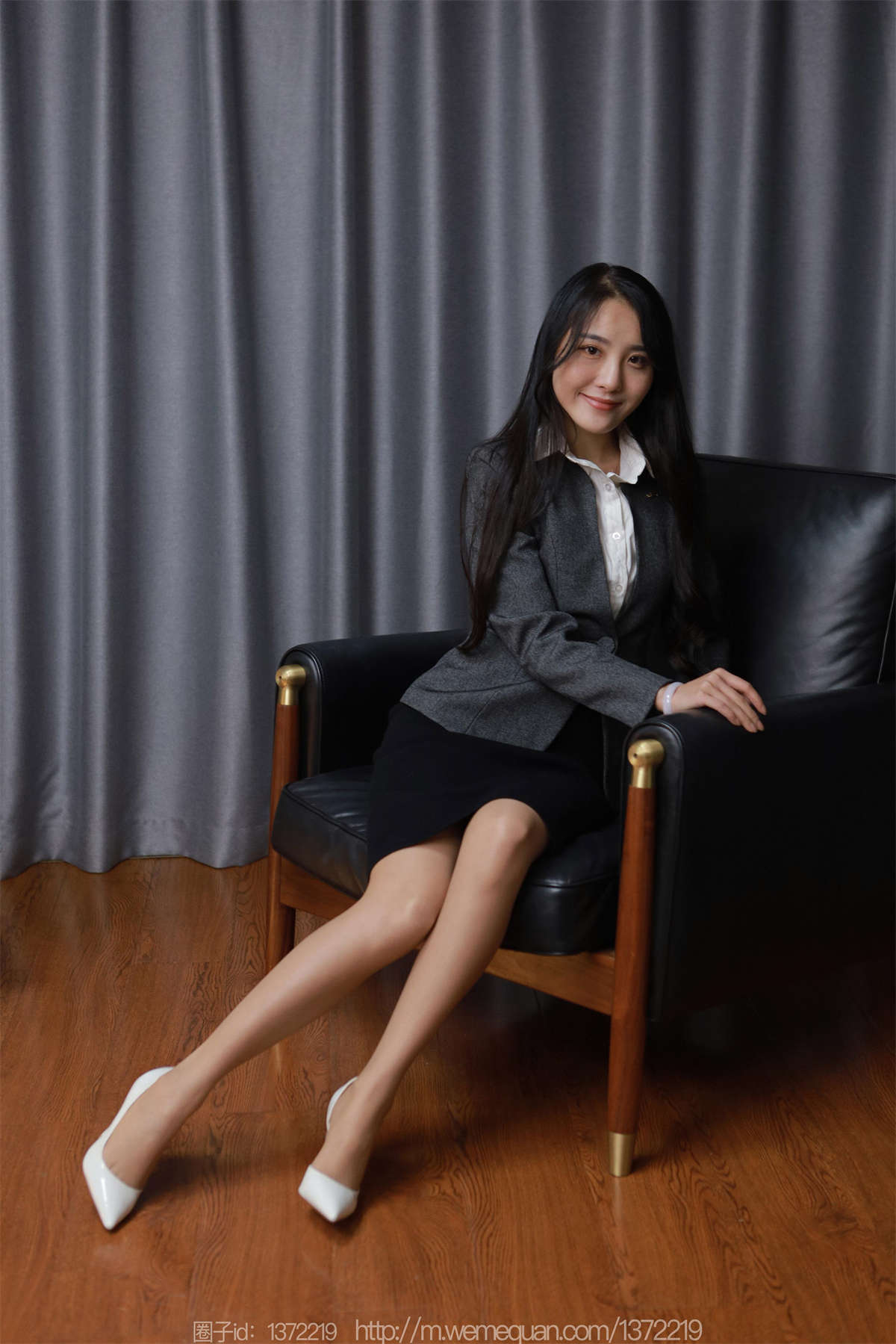 IESS异思趣向 2022.12.21 丝享家1305：婉萍 白色高跟鞋-日更街拍