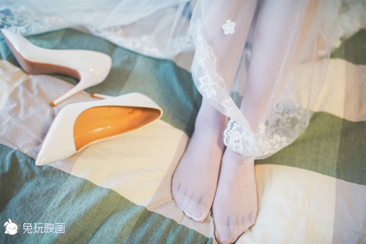 兔玩映画 B86.006 婚纱白丝插图1