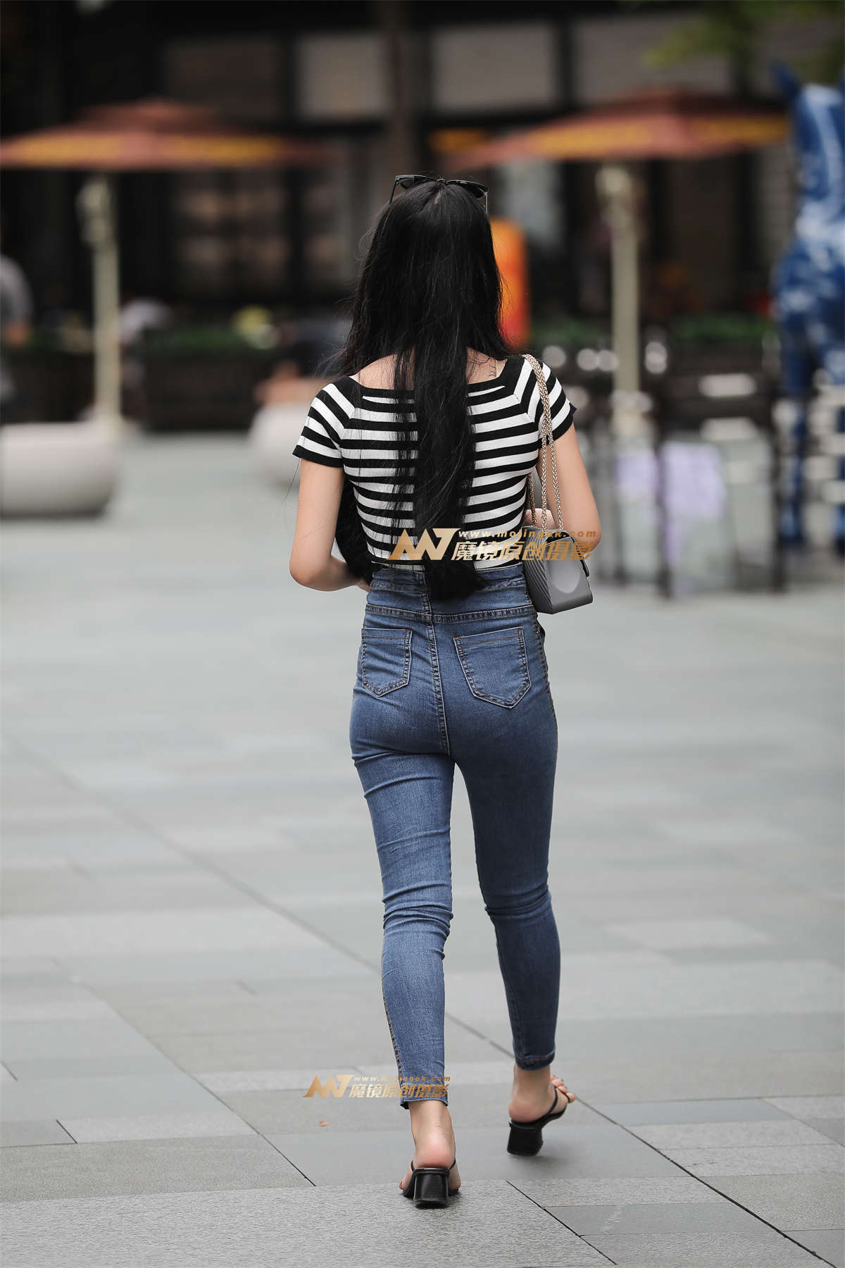 图片[2]-【凯恩赛帖】高腰紧牛酥胸-日更街拍