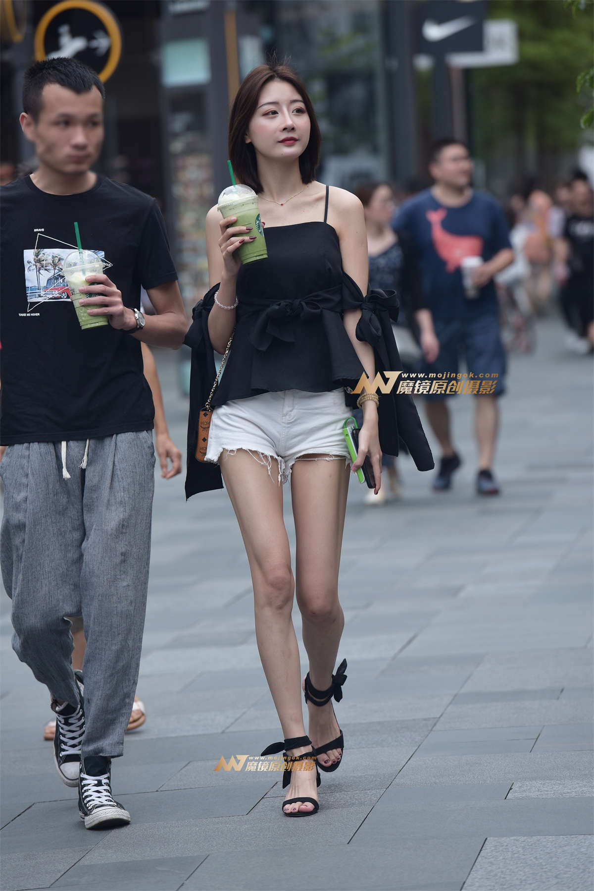 长腿 短裤 美女-日更街拍