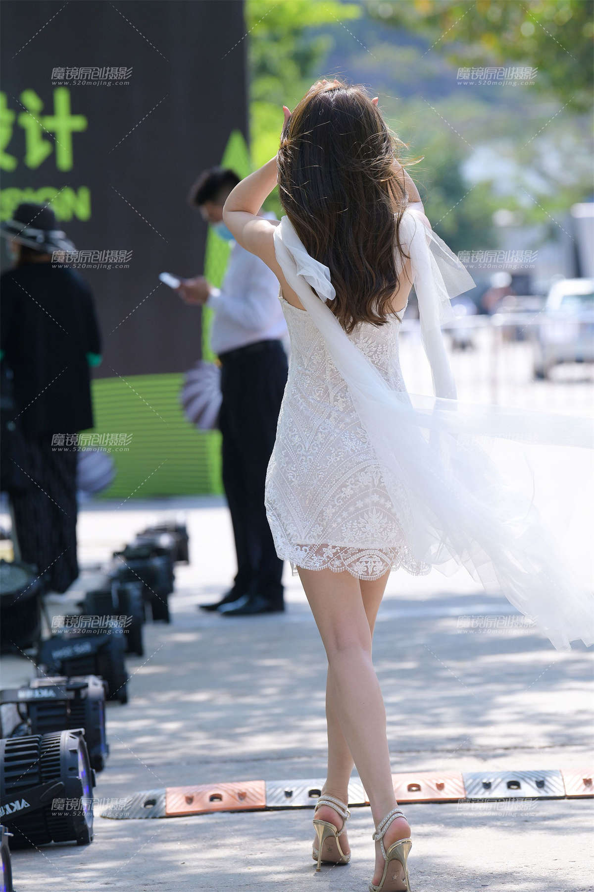 图片[2]-蕾丝吊带裙，美腿小姐姐-日更街拍