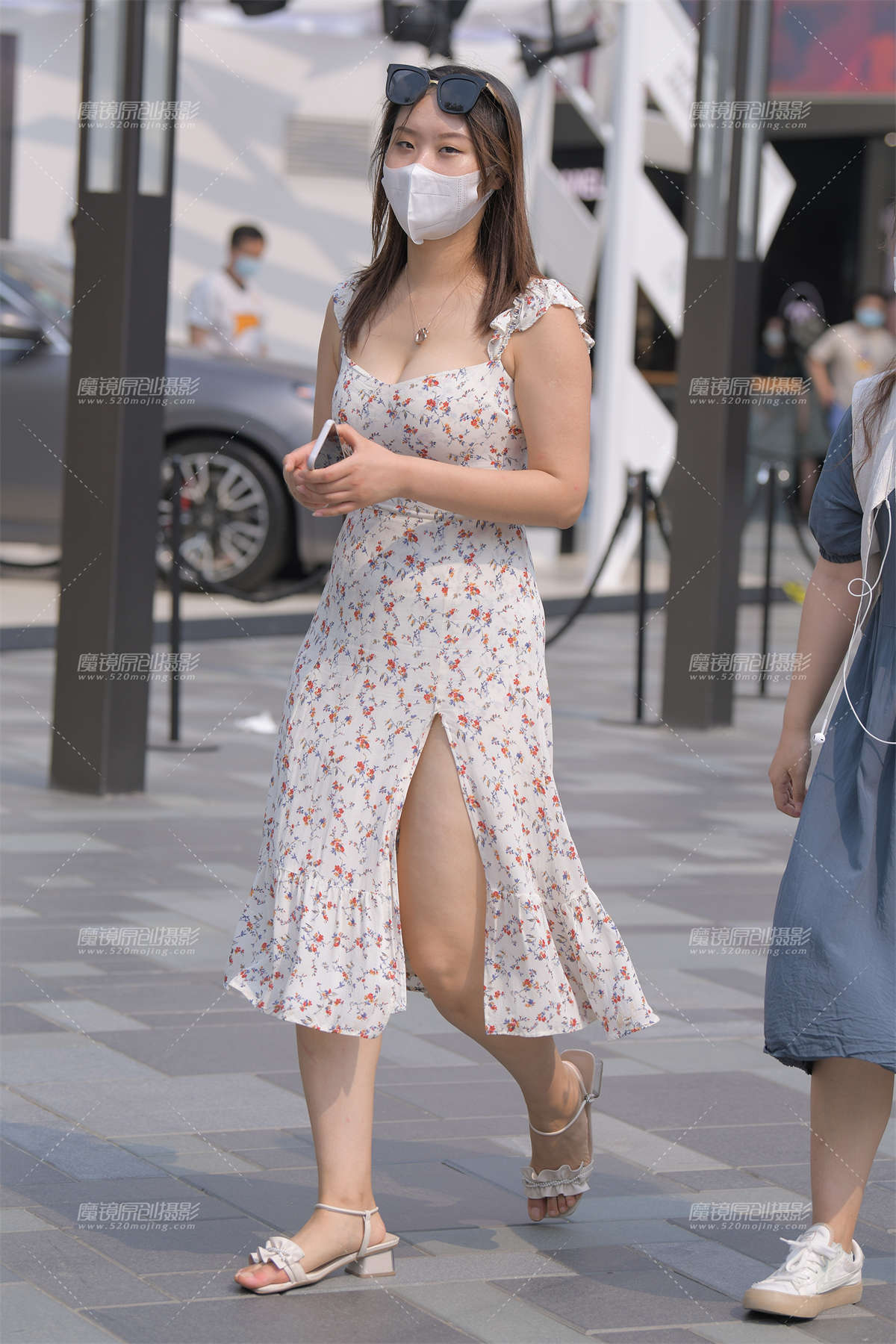 丰腴碎花裙-日更街拍