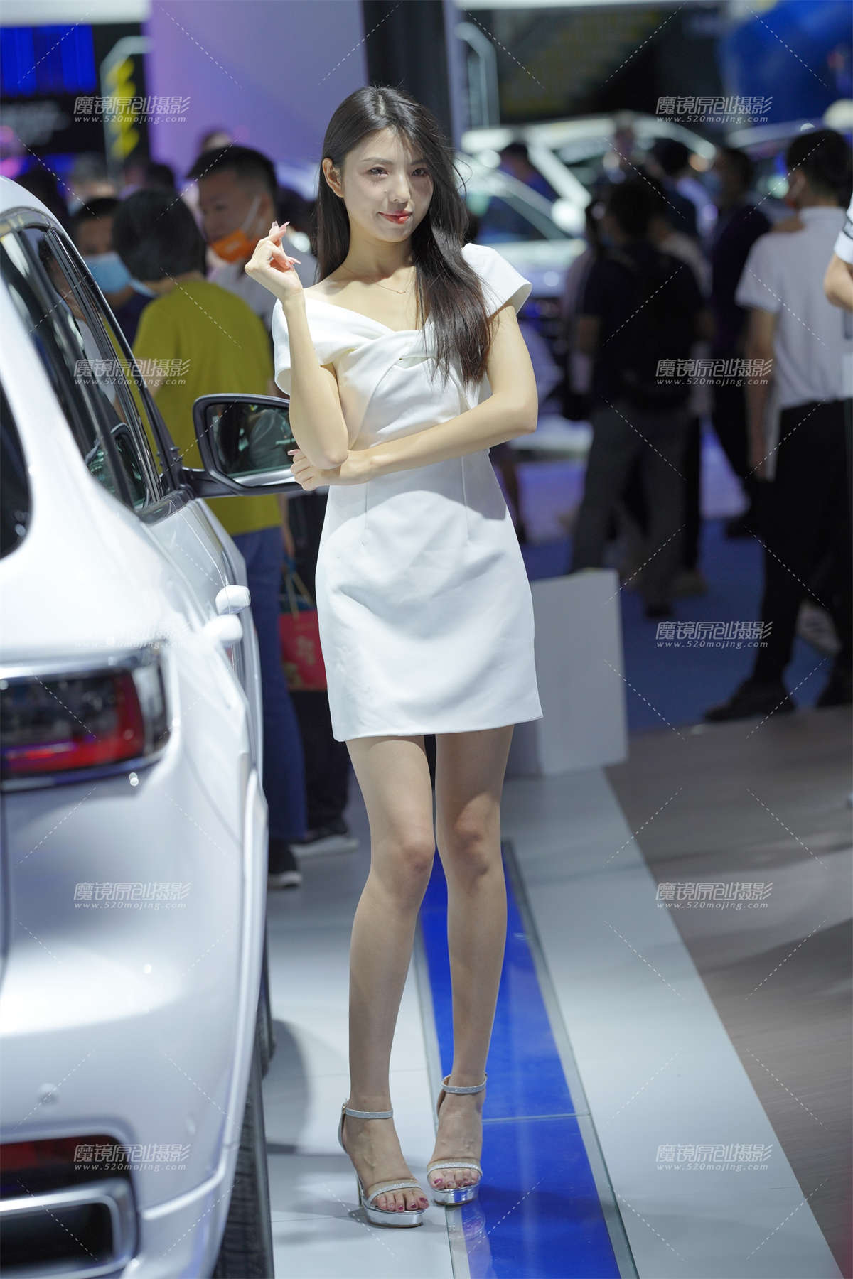 苗条车模-日更街拍