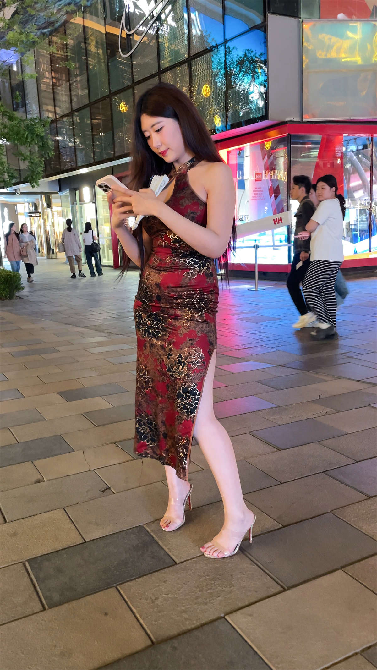 图片[2]-中式旗袍女神（视频版）-日更街拍