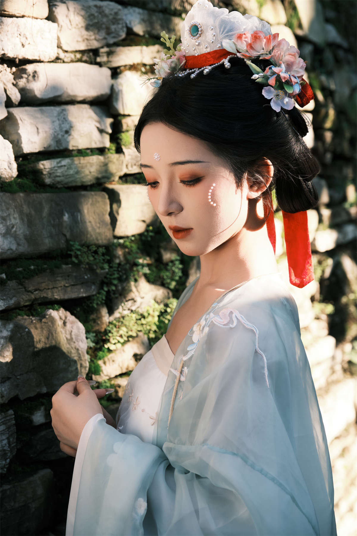 YITUYU艺图语 2024.08.24 汉服古镇 抿嘴小墨轩-日更街拍