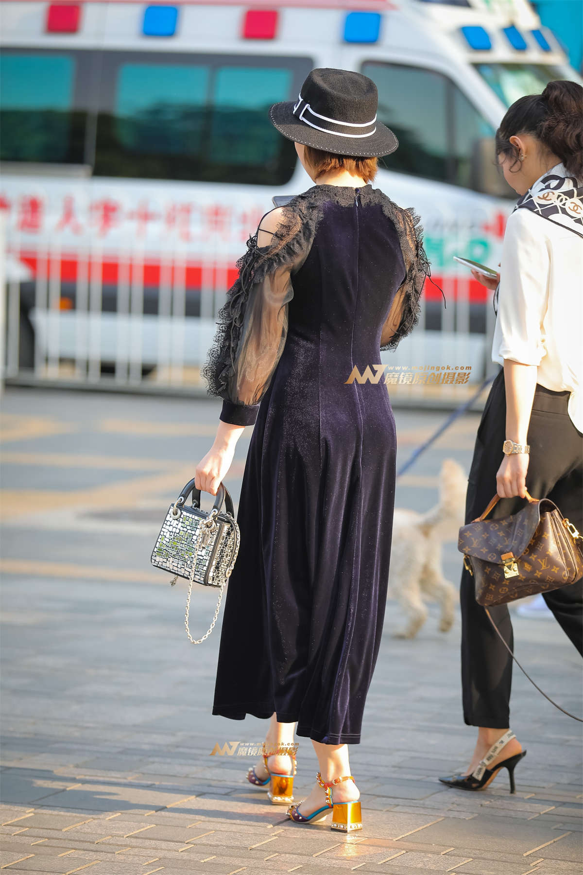 图片[2]-高贵气质 让人有些过目不忘-日更街拍